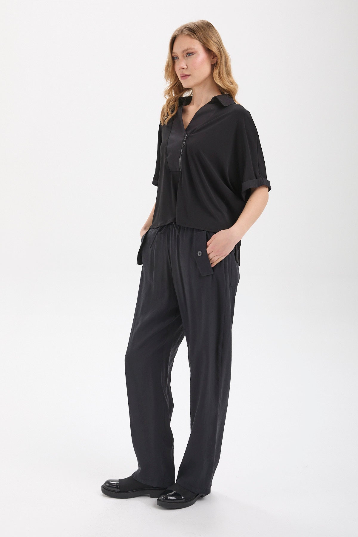 Kadın siyah bluz – REID Fermuarlı Yaka Bluz | IMBUE color:siyah