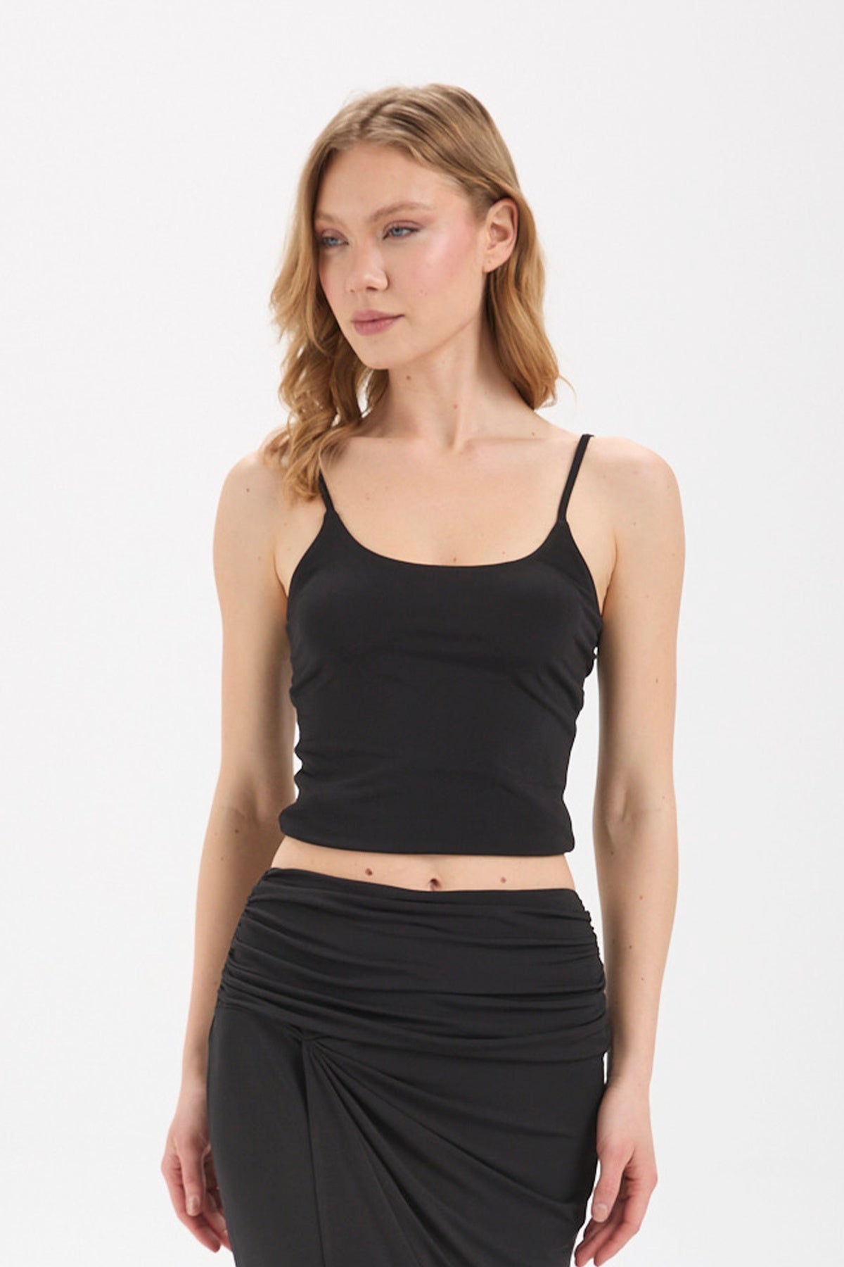 Kadın siyah atlet – ASTRA Crop Top | IMBUE color:siyah