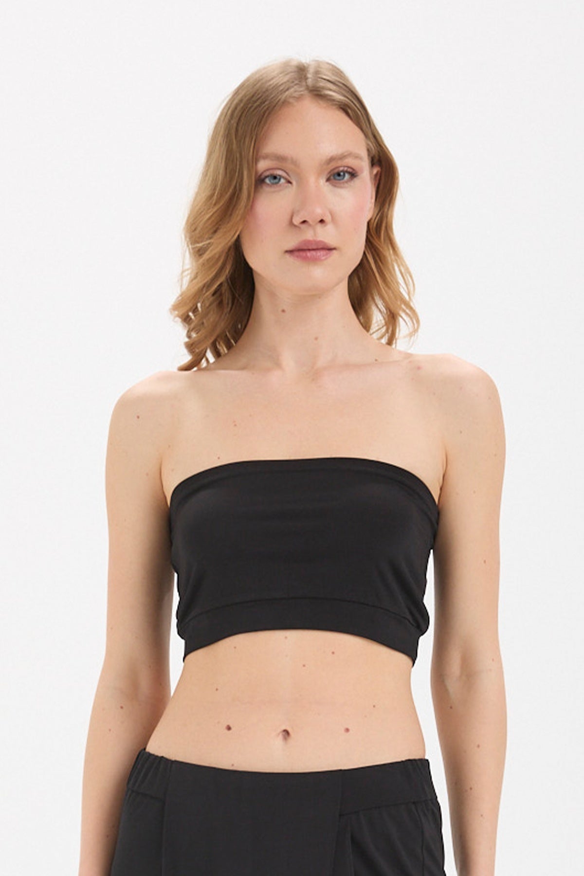 Kadın siyah bluz – NYX Bandeau Crop Top | IMBUE color:siyah