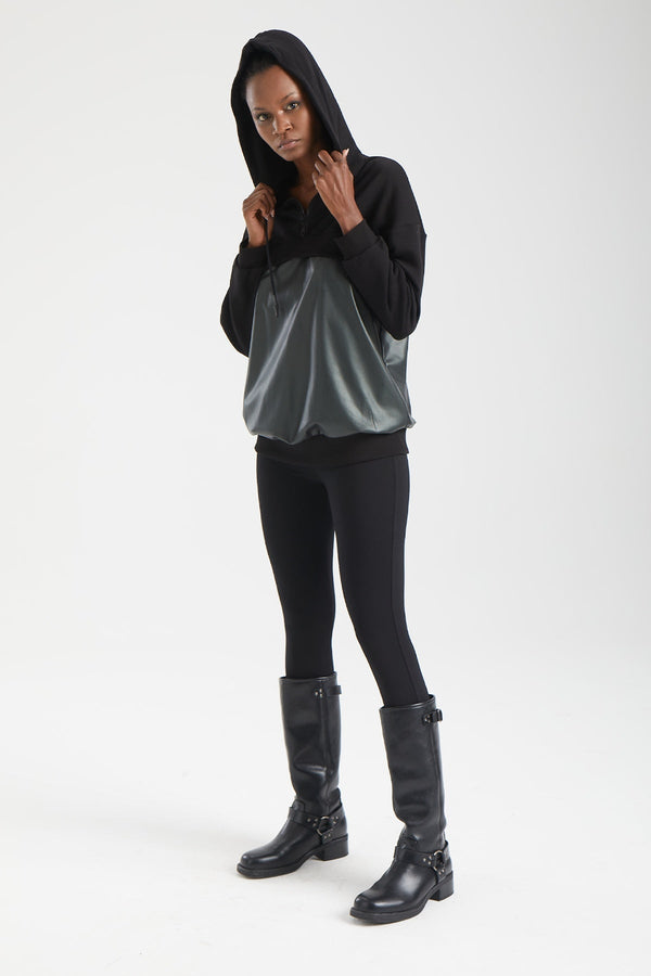 VERTEX Yapısal Panelli Kapüşonlu Sweatshirt