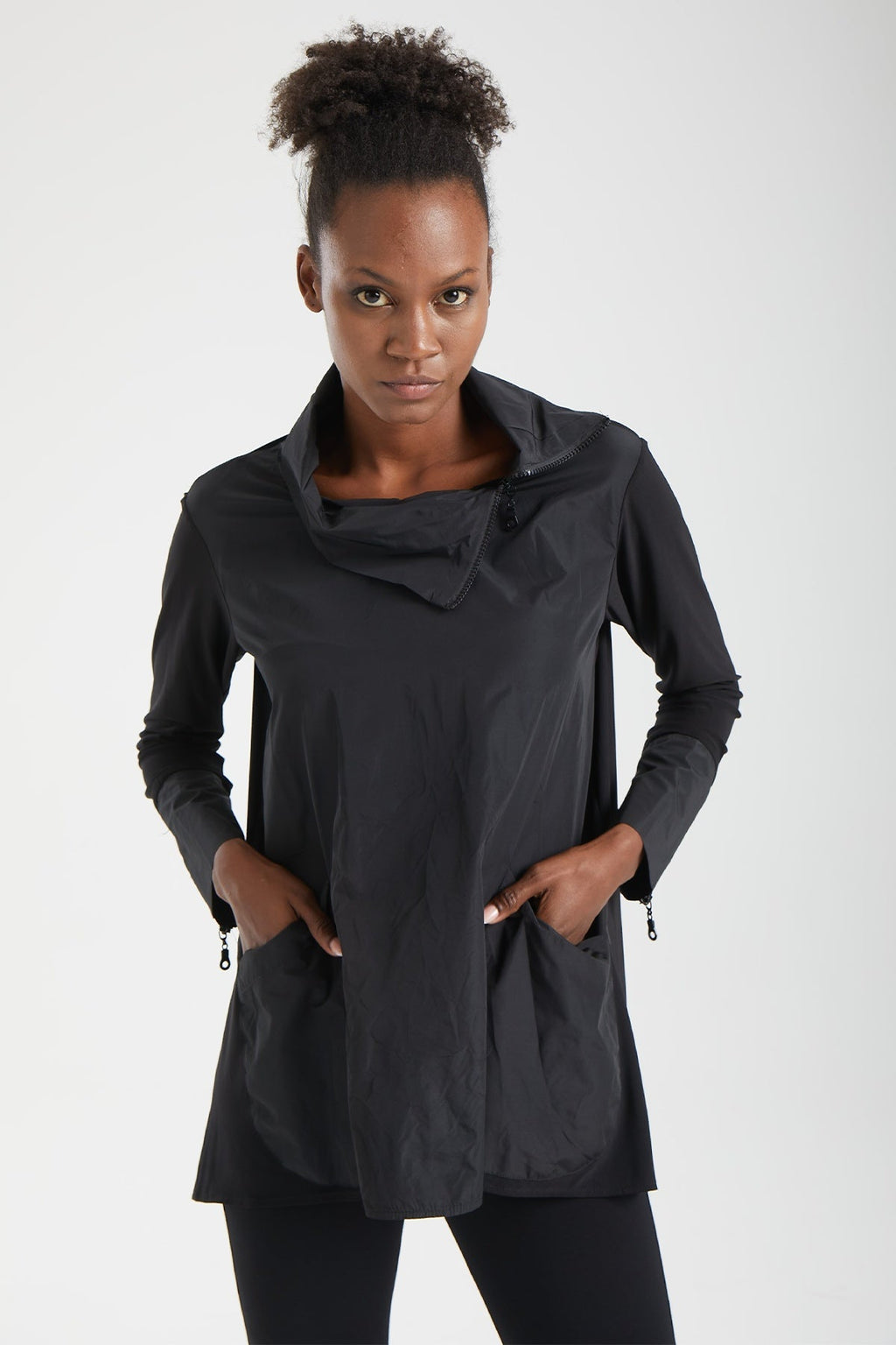 Kadın siyah tunik – ZENITH Yapısal Yüksek Yaka Tunik | IMBUE color:siyah