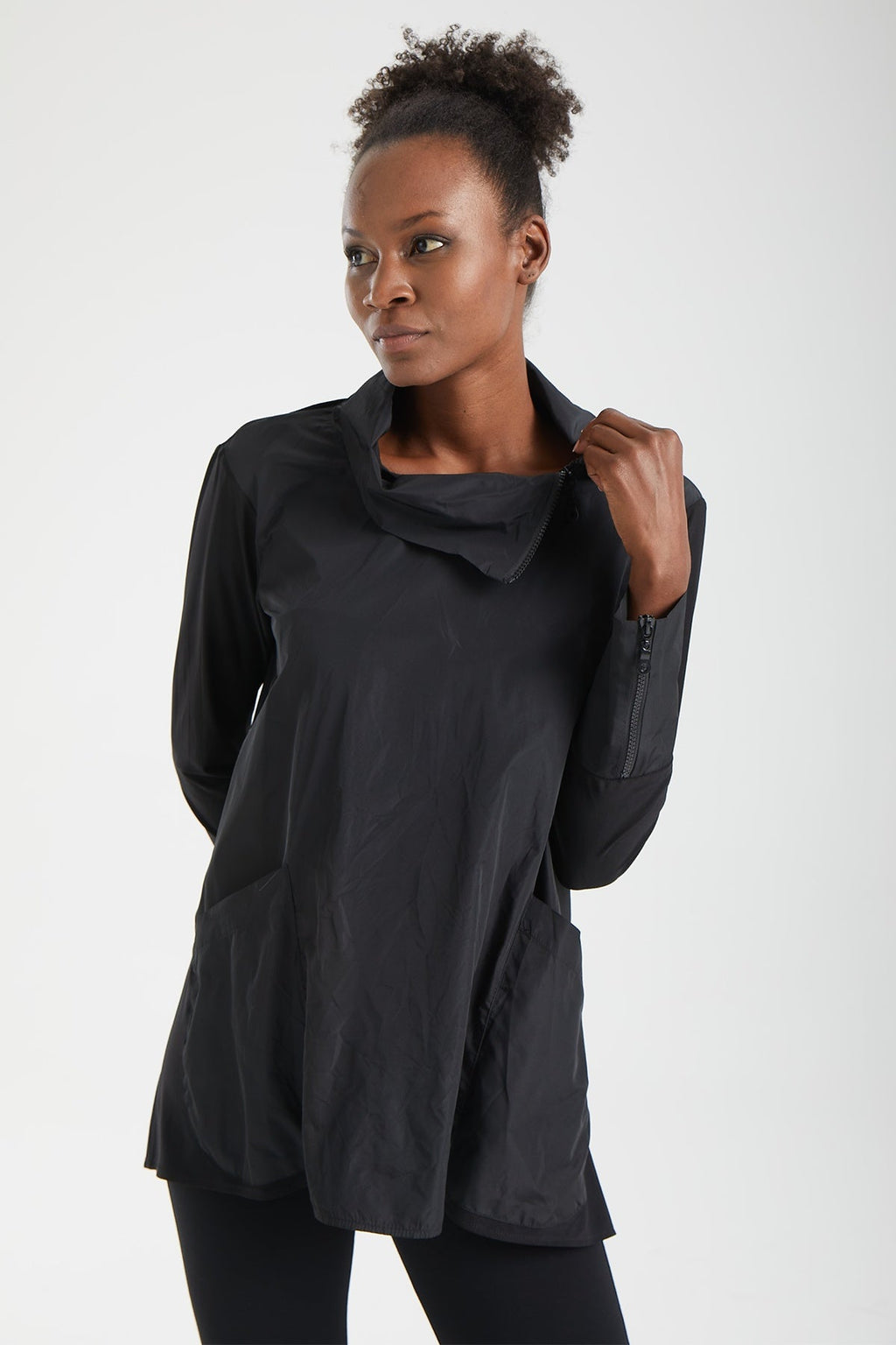Kadın siyah tunik – ZENITH Yapısal Yüksek Yaka Tunik | IMBUE color:siyah