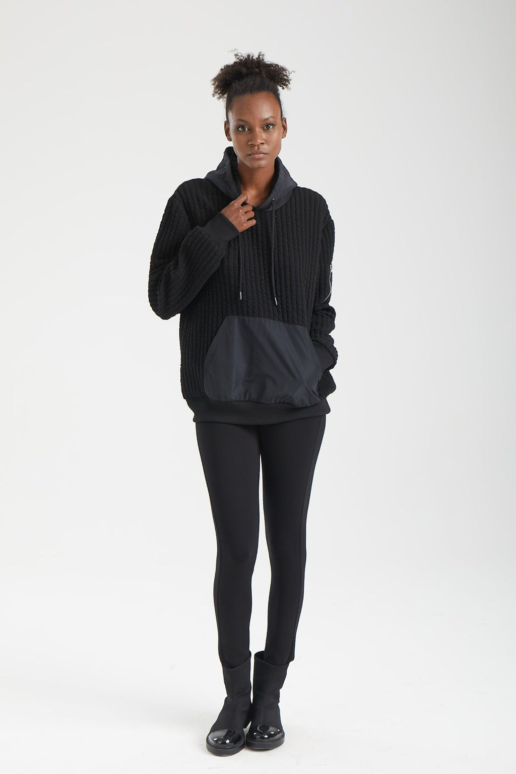 Kadın siyah sweatshirt – MATRIX Dokulu Kapüşonlu Sweatshirt | IMBUE color:siyah