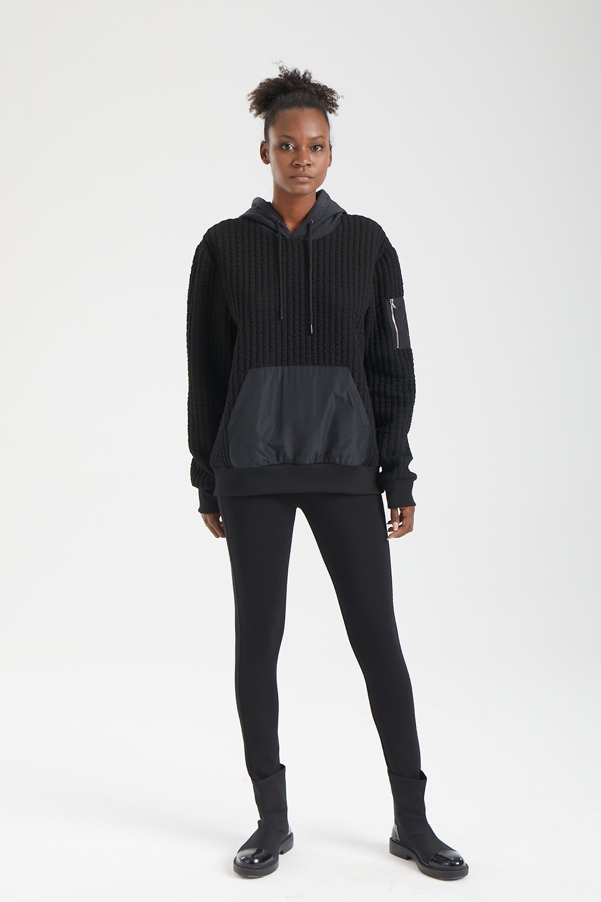 Kadın siyah sweatshirt – MATRIX Dokulu Kapüşonlu Sweatshirt | IMBUE color:siyah