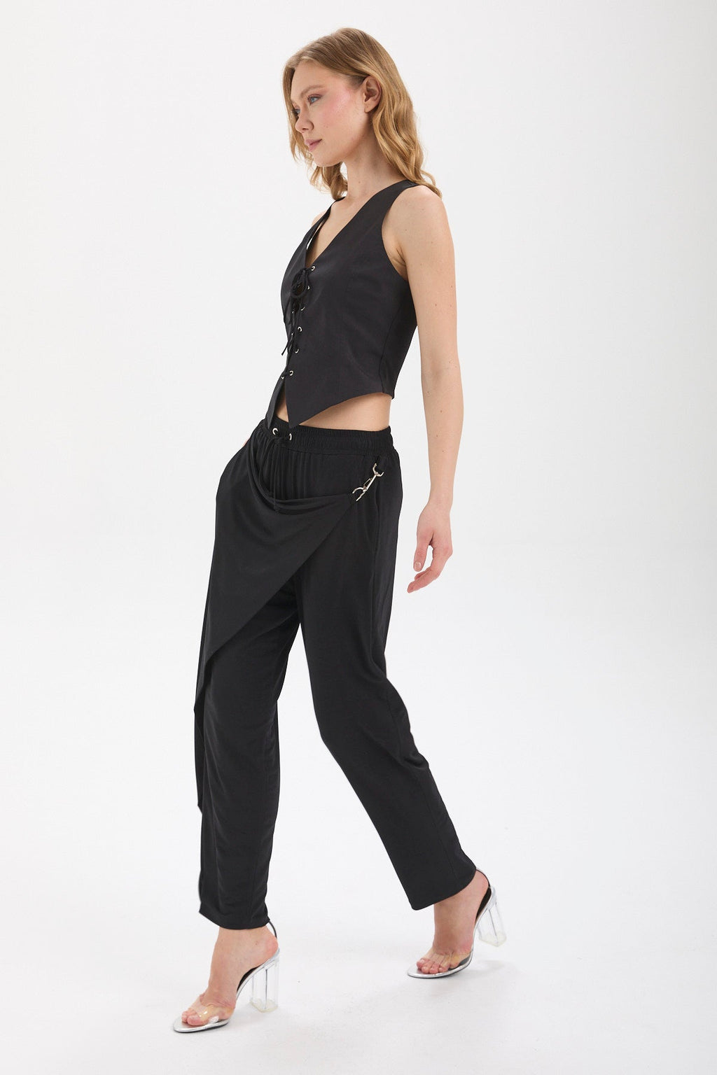 Kadın siyah pantolon – VEGA Asimetrik Drapeli Pantolon | IMBUE color:siyah