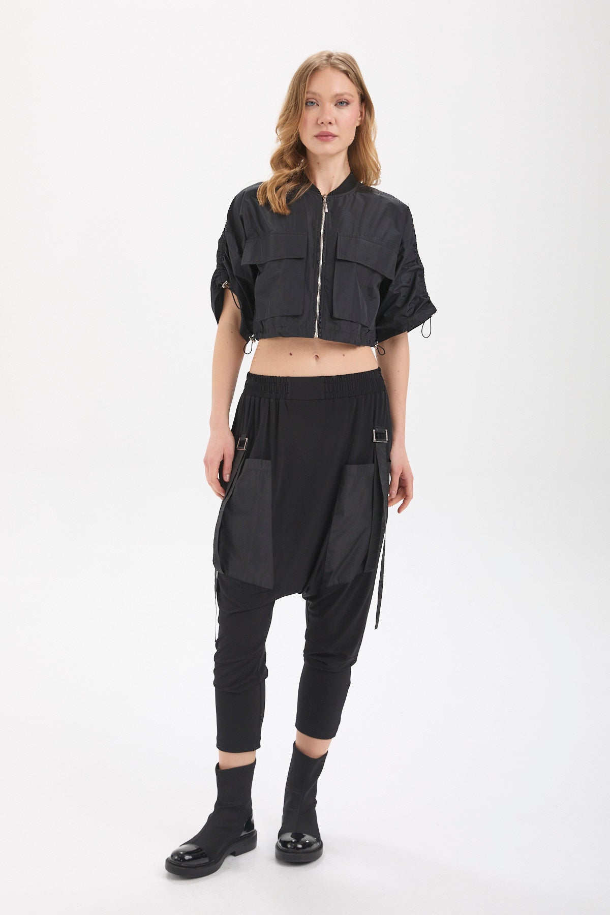 Kadın siyah pantolon – STRATA Katmanlı Şalvar Pantolon | IMBUE color:siyah