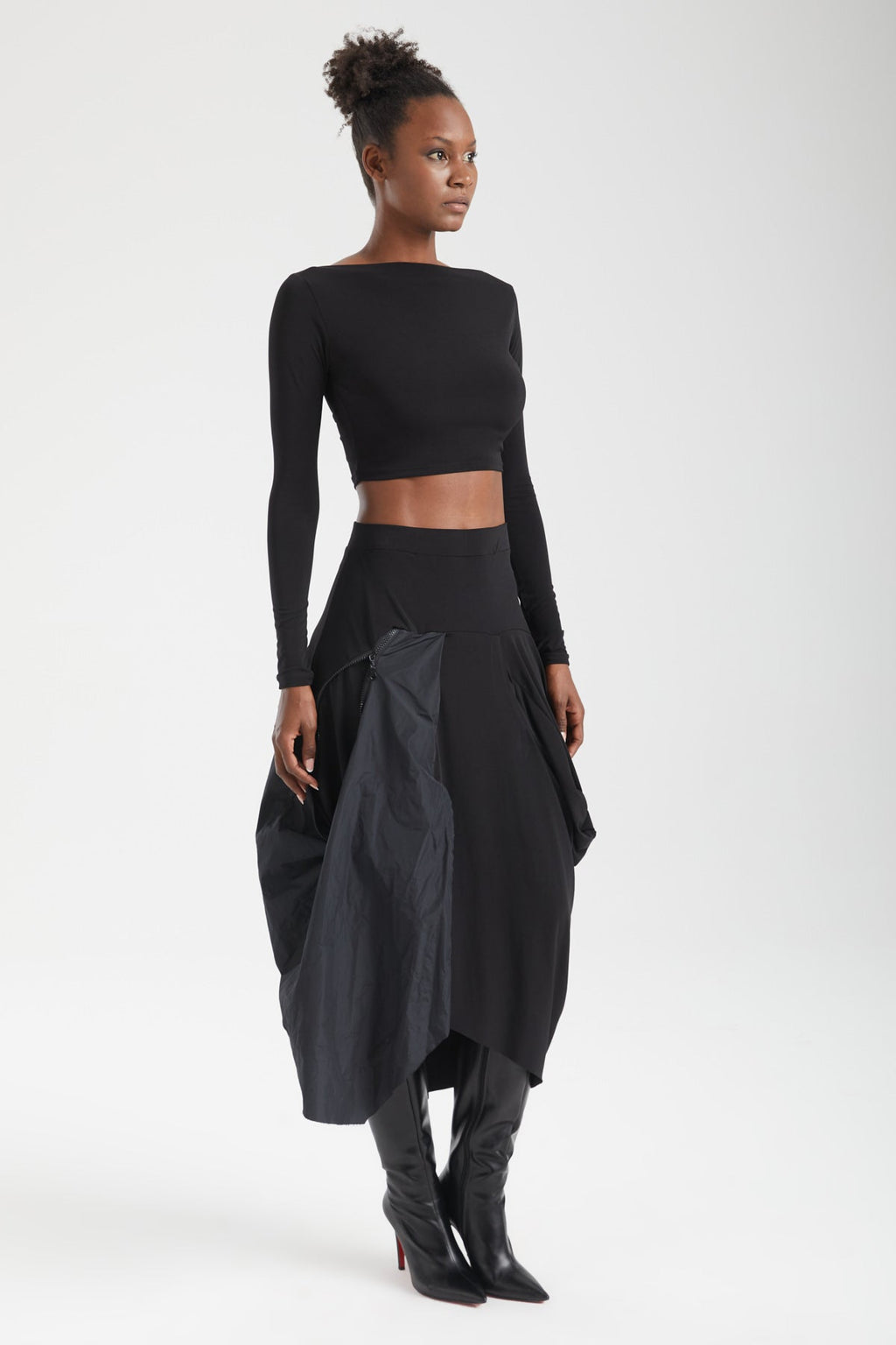 Kadın siyah etek – AVA Yapısal Asimetrik Etek | IMBUE color:siyah