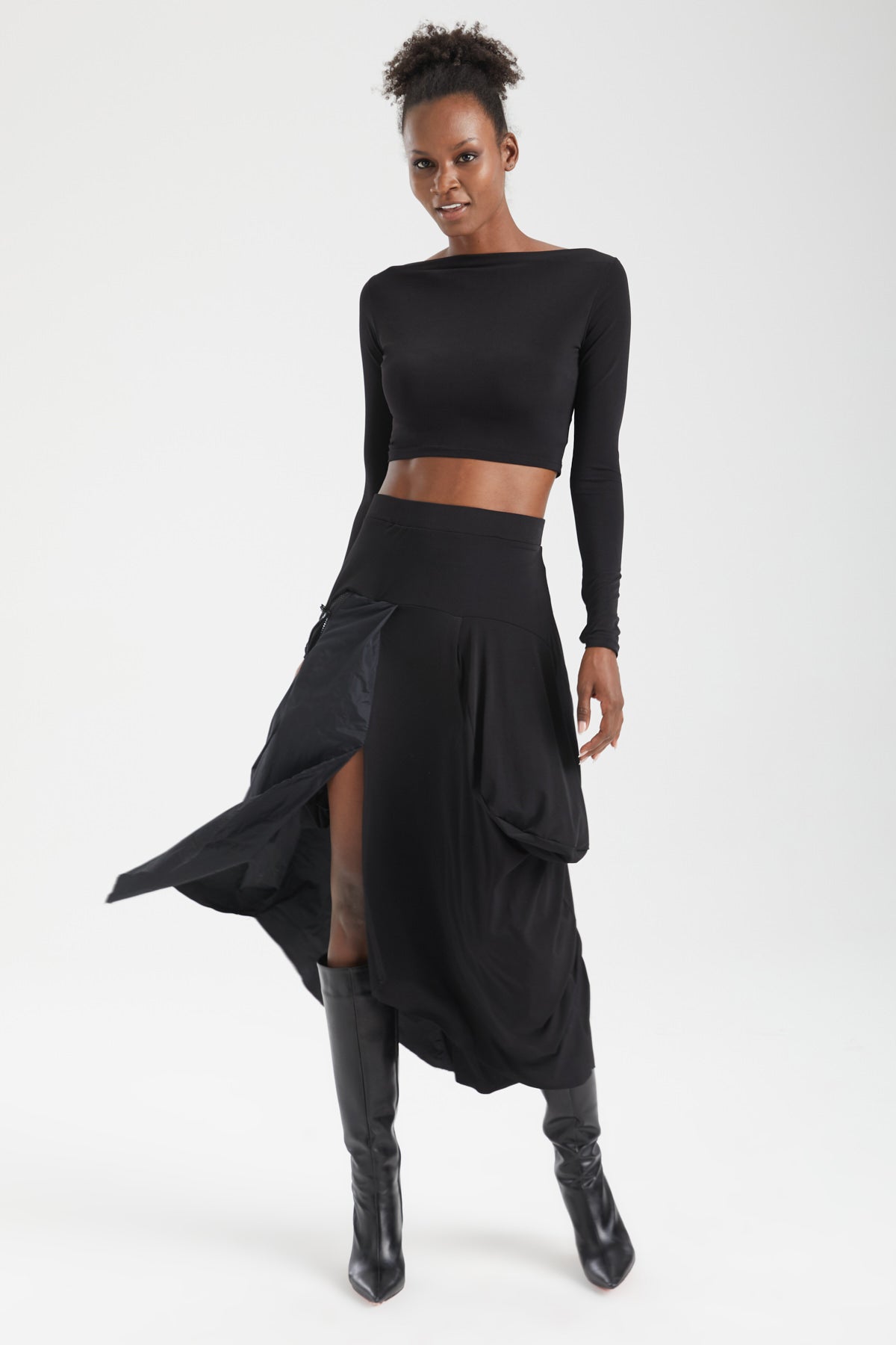 Kadın siyah etek – AVA Yapısal Asimetrik Etek | IMBUE color:siyah