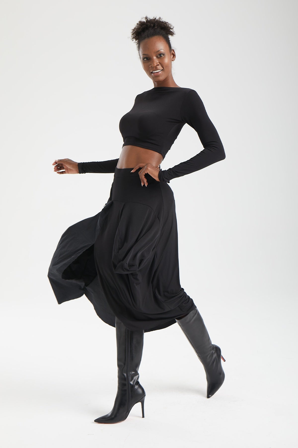 Kadın siyah etek – AVA Yapısal Asimetrik Etek | IMBUE color:siyah