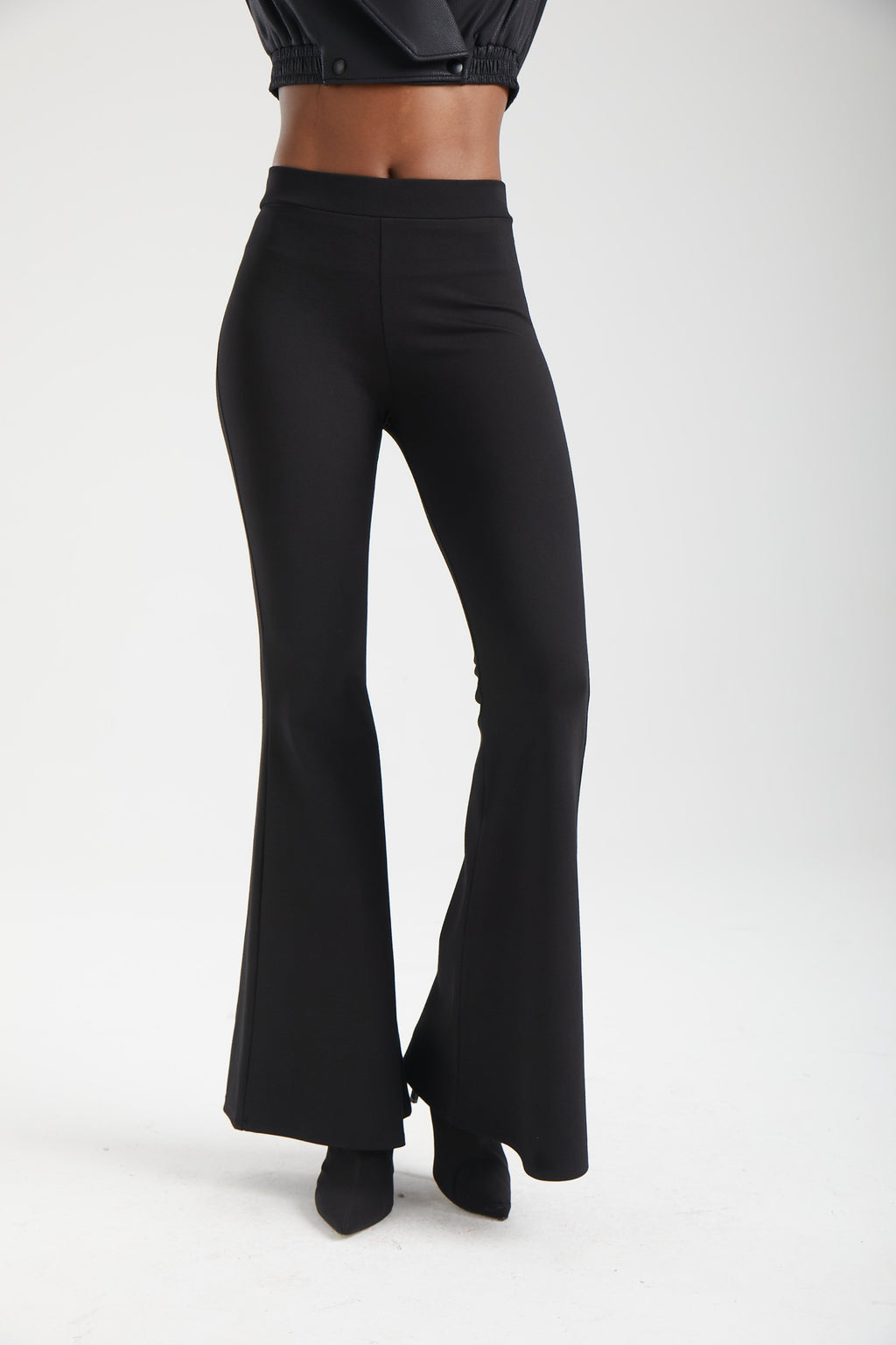 Kadın siyah pantolon – PILLAR Düz Kesim Pantolon | IMBUE color:siyah