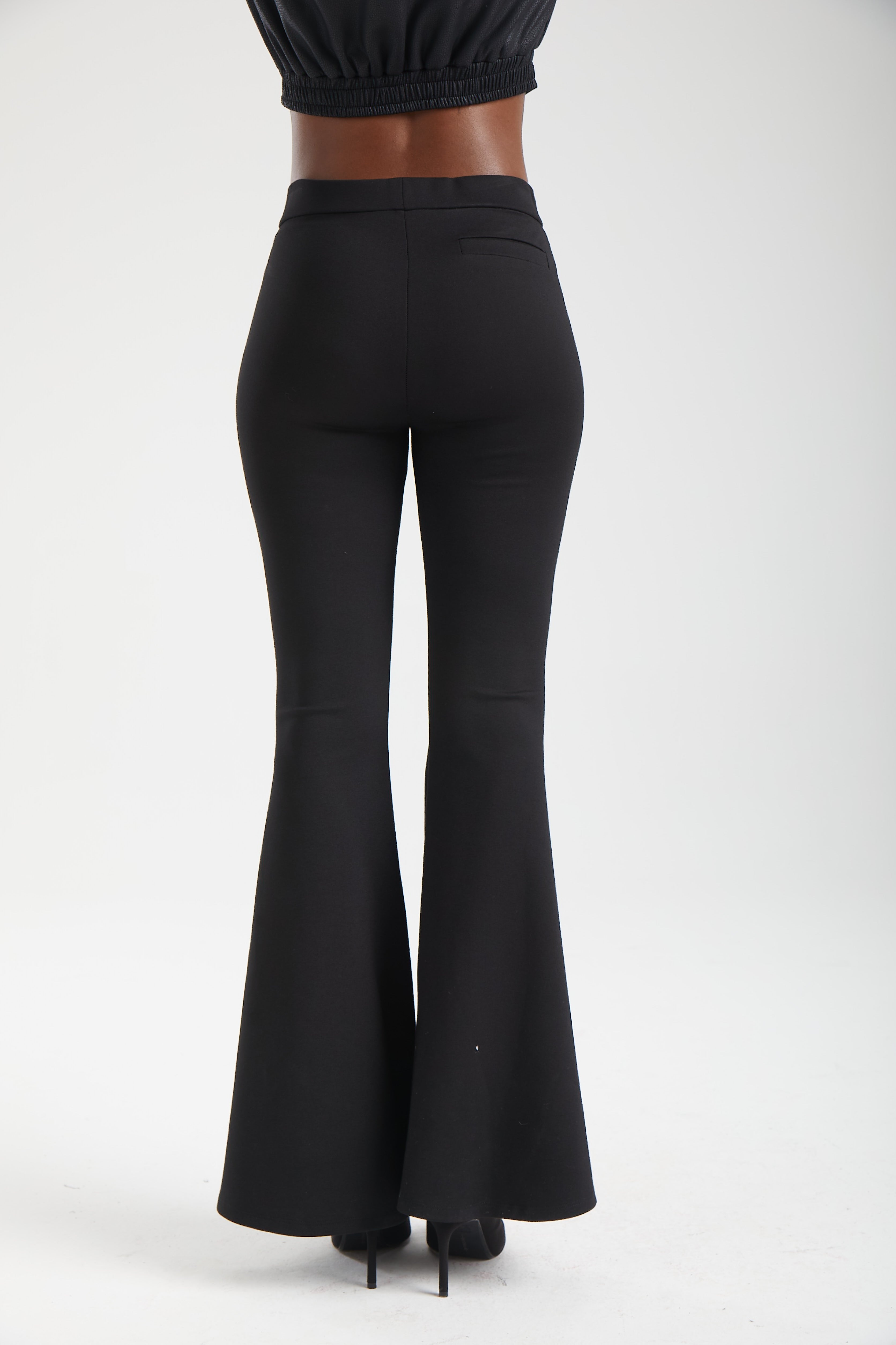 Kadın siyah pantolon – PILLAR Düz Kesim Pantolon | IMBUE color:siyah