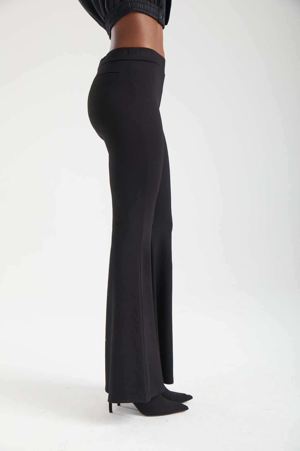 Kadın siyah pantolon – PILLAR Düz Kesim Pantolon | IMBUE color:siyah