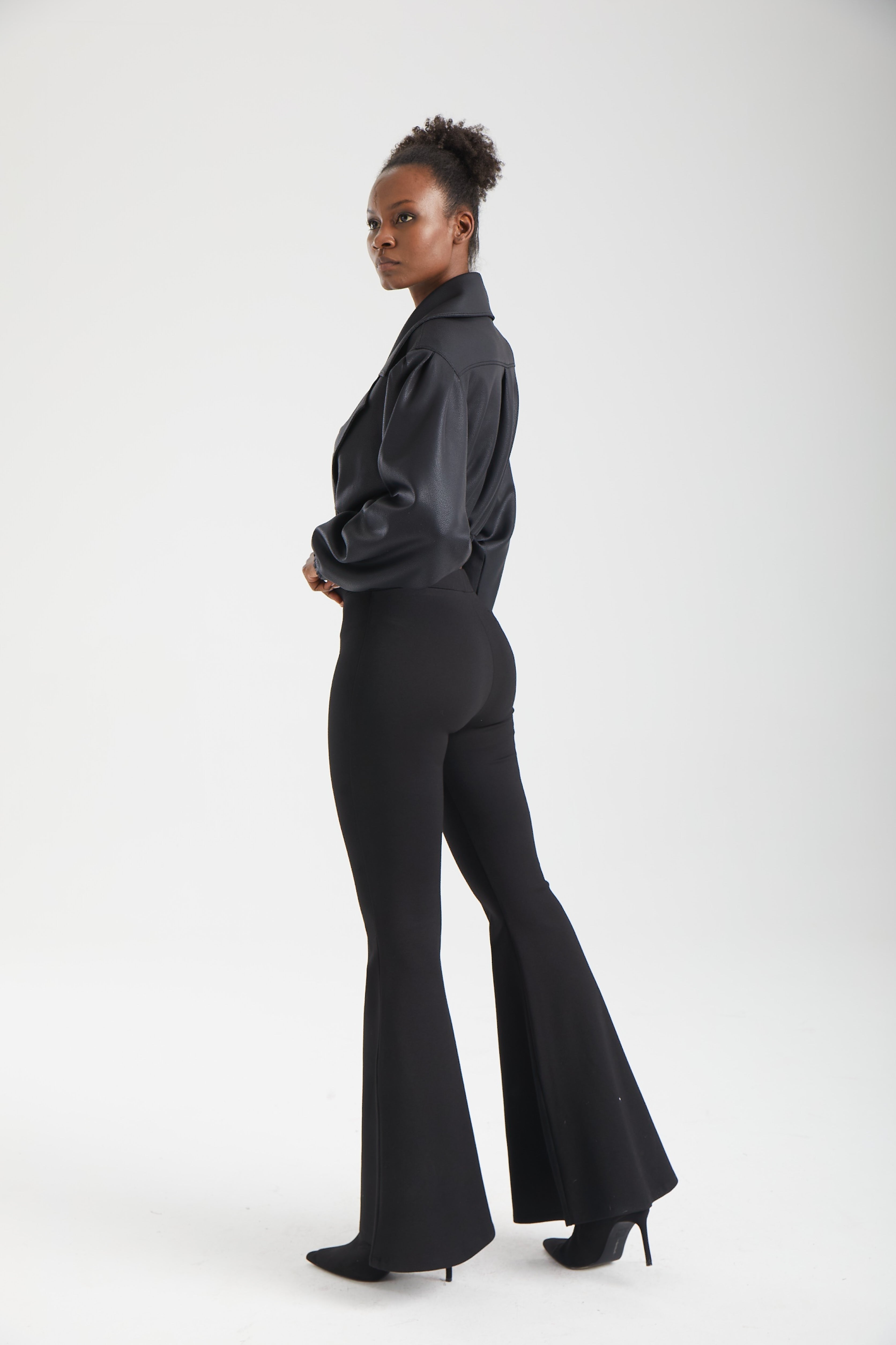 Kadın siyah pantolon – PILLAR Düz Kesim Pantolon | IMBUE color:siyah