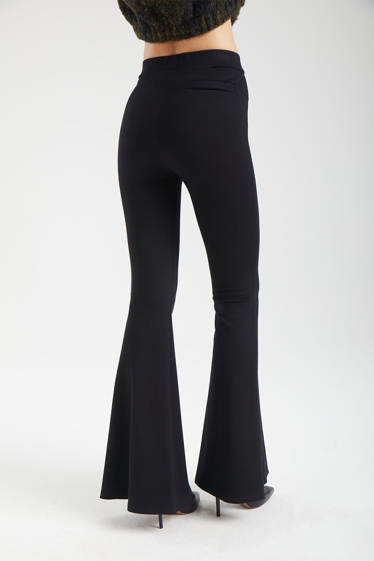 Kadın siyah pantolon – PILLAR Yapısal Dikişli Pantolon | IMBUE color:siyah