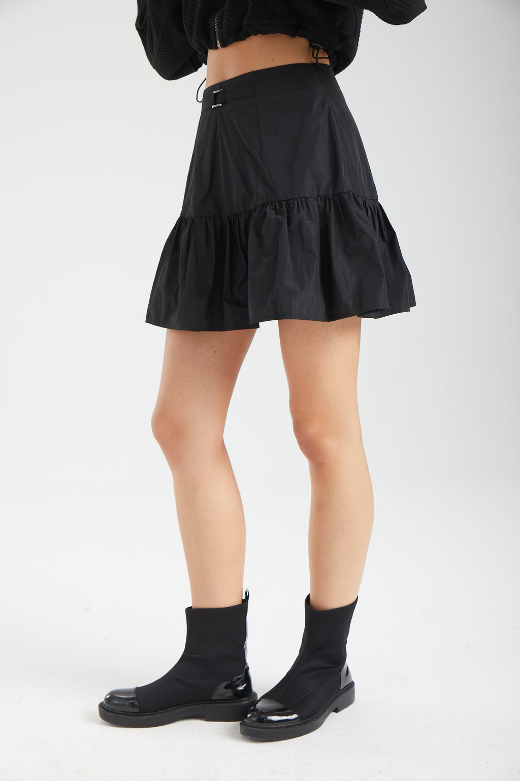 Kadın siyah etek – POISE Yapısal Mini Etek | IMBUE color:siyah