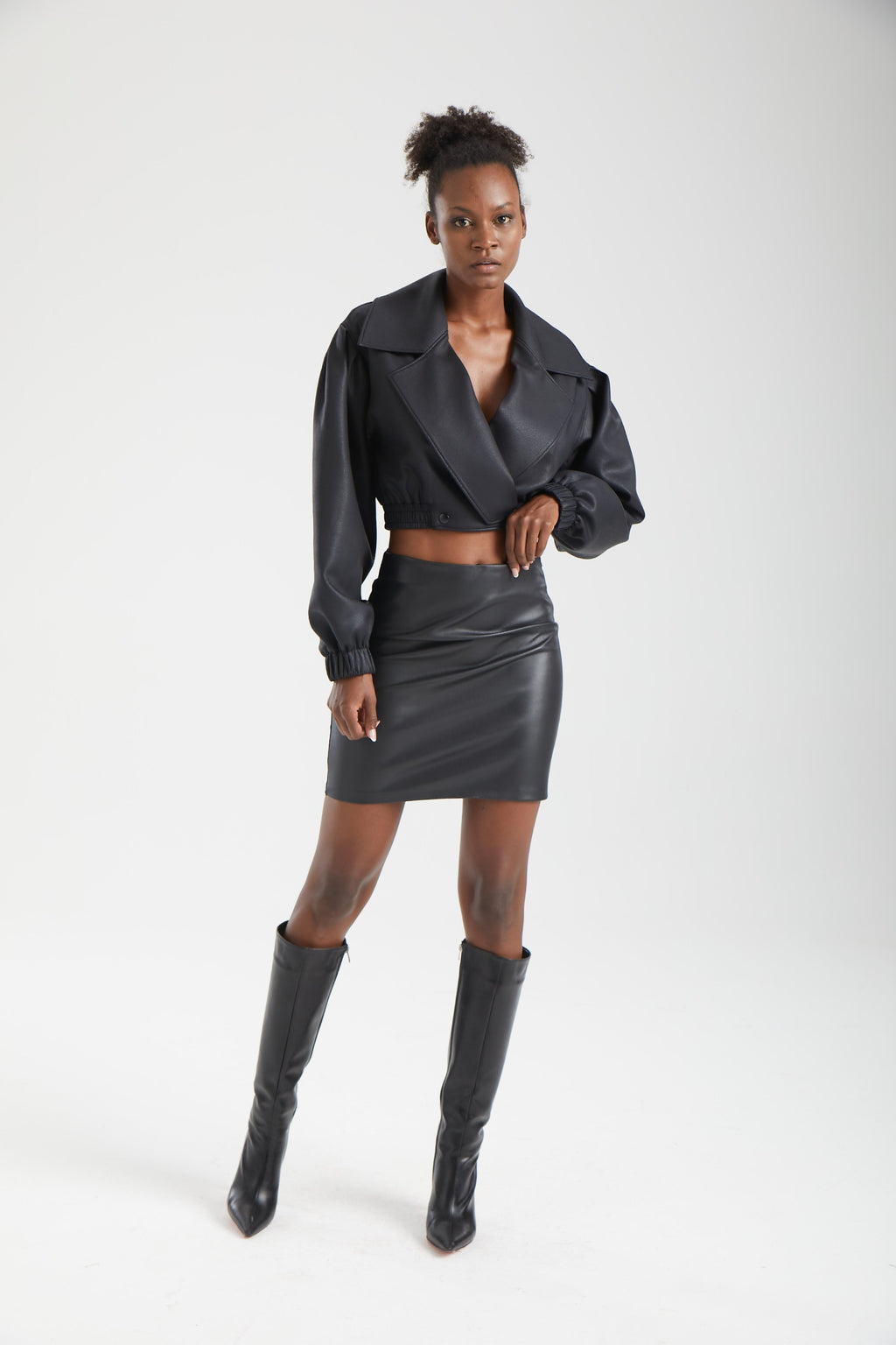 Kadın siyah etek – ONYX Konturlu Mini Etek | IMBUE color:siyah