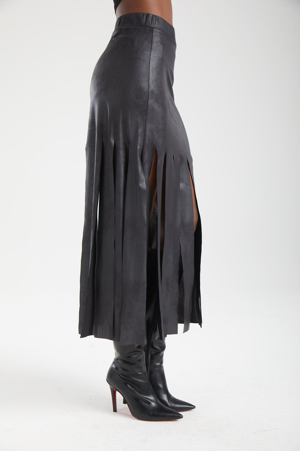 Kadın siyah etek – FRINGE Vegan Deri Etek | IMBUE color:siyah