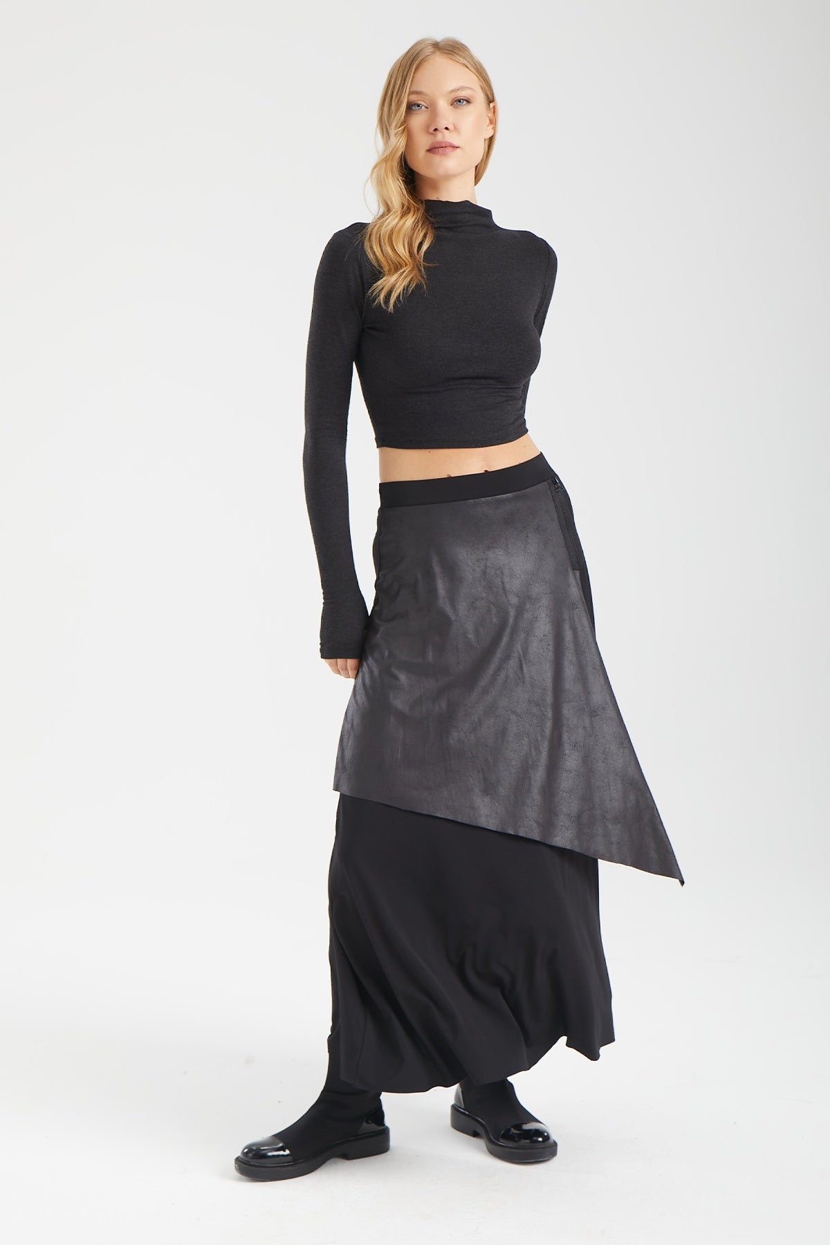 Kadın siyah etek – ZEN Asimetrik Panelli Maxi Etek | IMBUE color:siyah