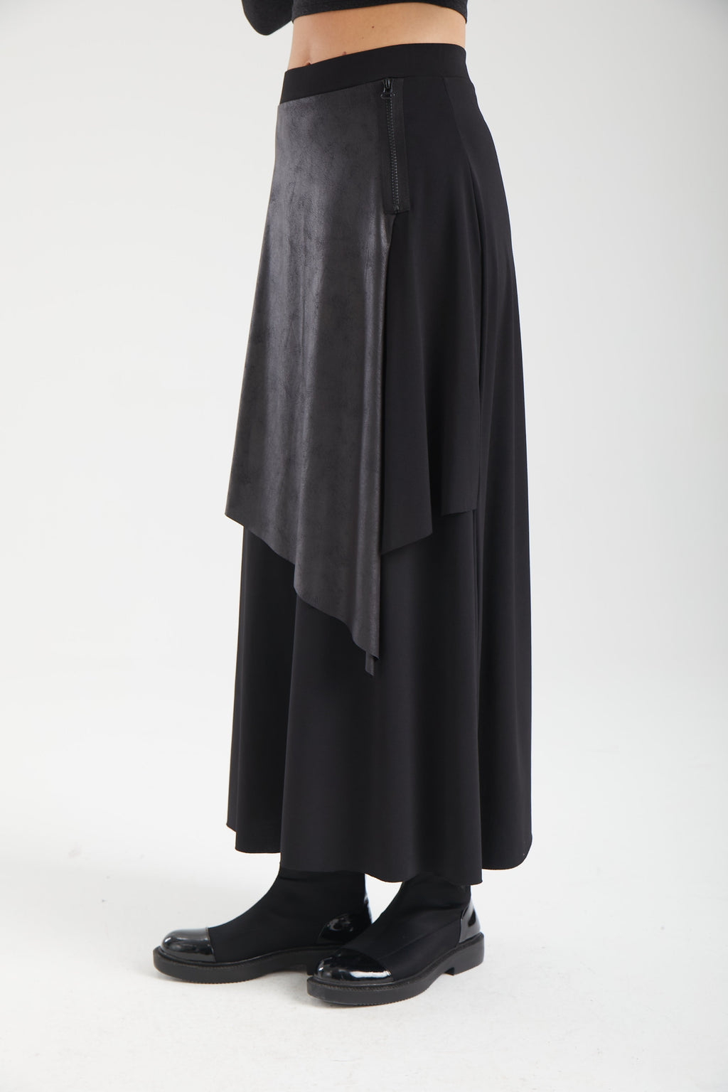 Kadın siyah etek – ZEN Asimetrik Panelli Maxi Etek | IMBUE color:siyah