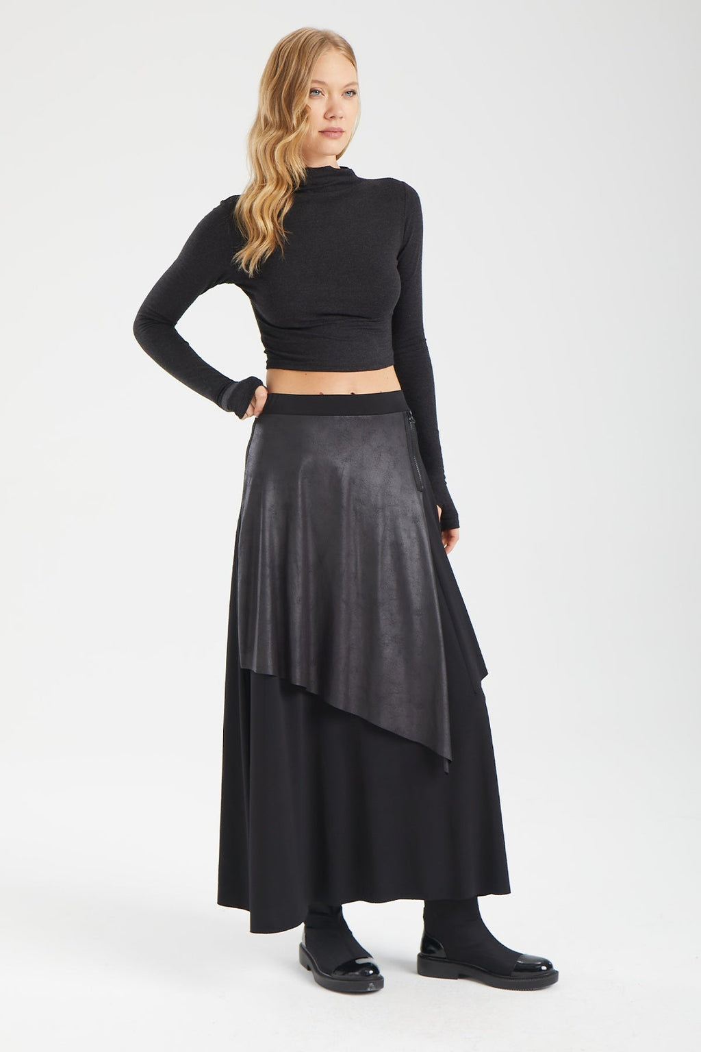 Kadın siyah etek – ZEN Asimetrik Panelli Maxi Etek | IMBUE color:siyah