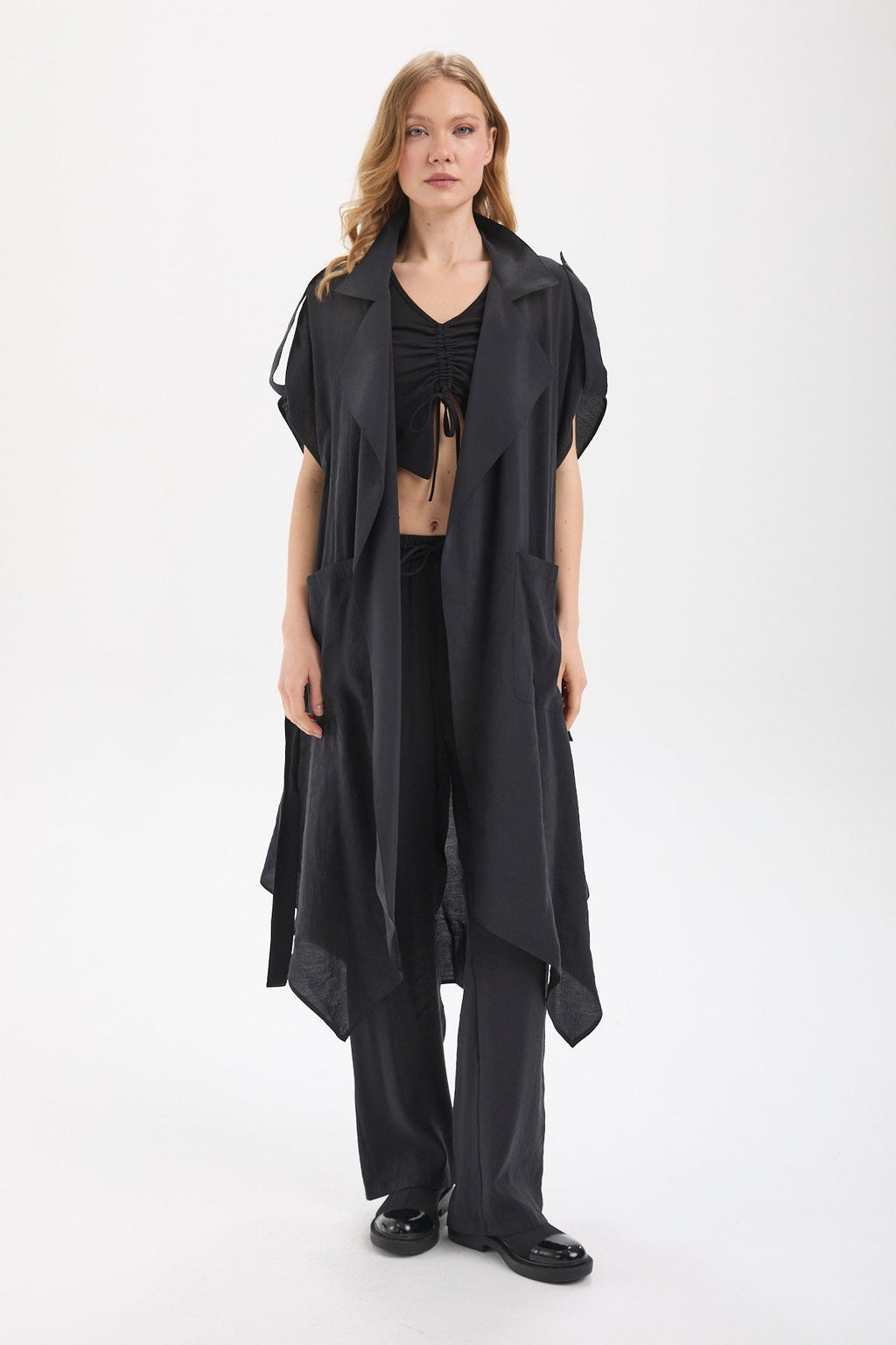 Kadın siyah kimono & kaftan – ARC Asimetrik Trenç Yelek | IMBUE color:siyah