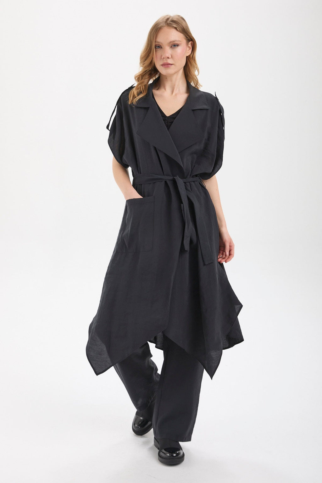 Kadın siyah kimono & kaftan – ARC Asimetrik Trenç Yelek | IMBUE color:siyah
