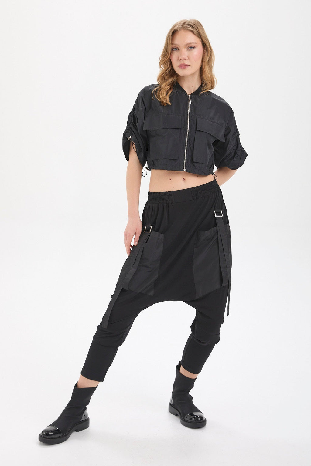 Kadın siyah ceket – CYGNUS Büzgülü Kol Crop Bomber Ceket | IMBUE color:siyah