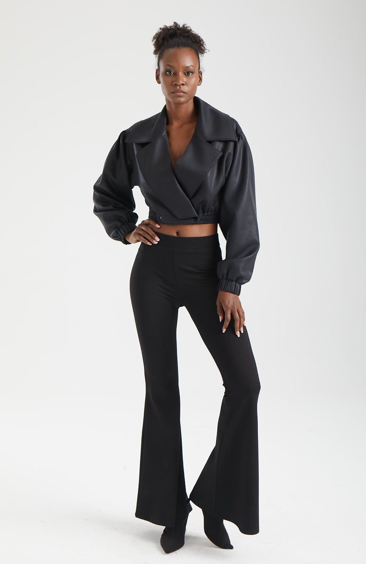 Kadın siyah ceket – ERIS Yapısal Kol Ceket | IMBUE color:siyah