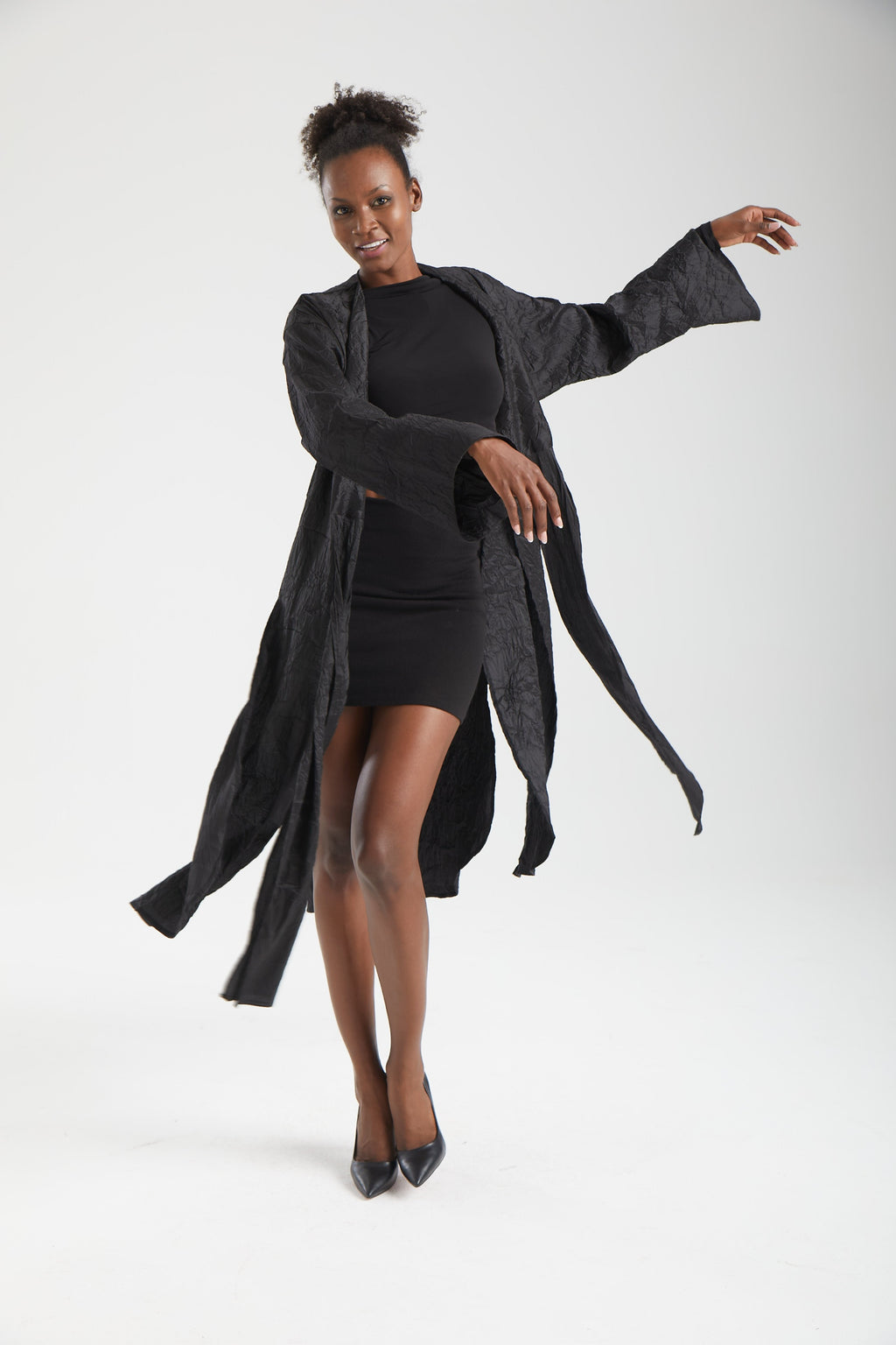 Kadın siyah kimono – NEBULA Kırışık Dokulu Kimono | IMBUE color:siyah