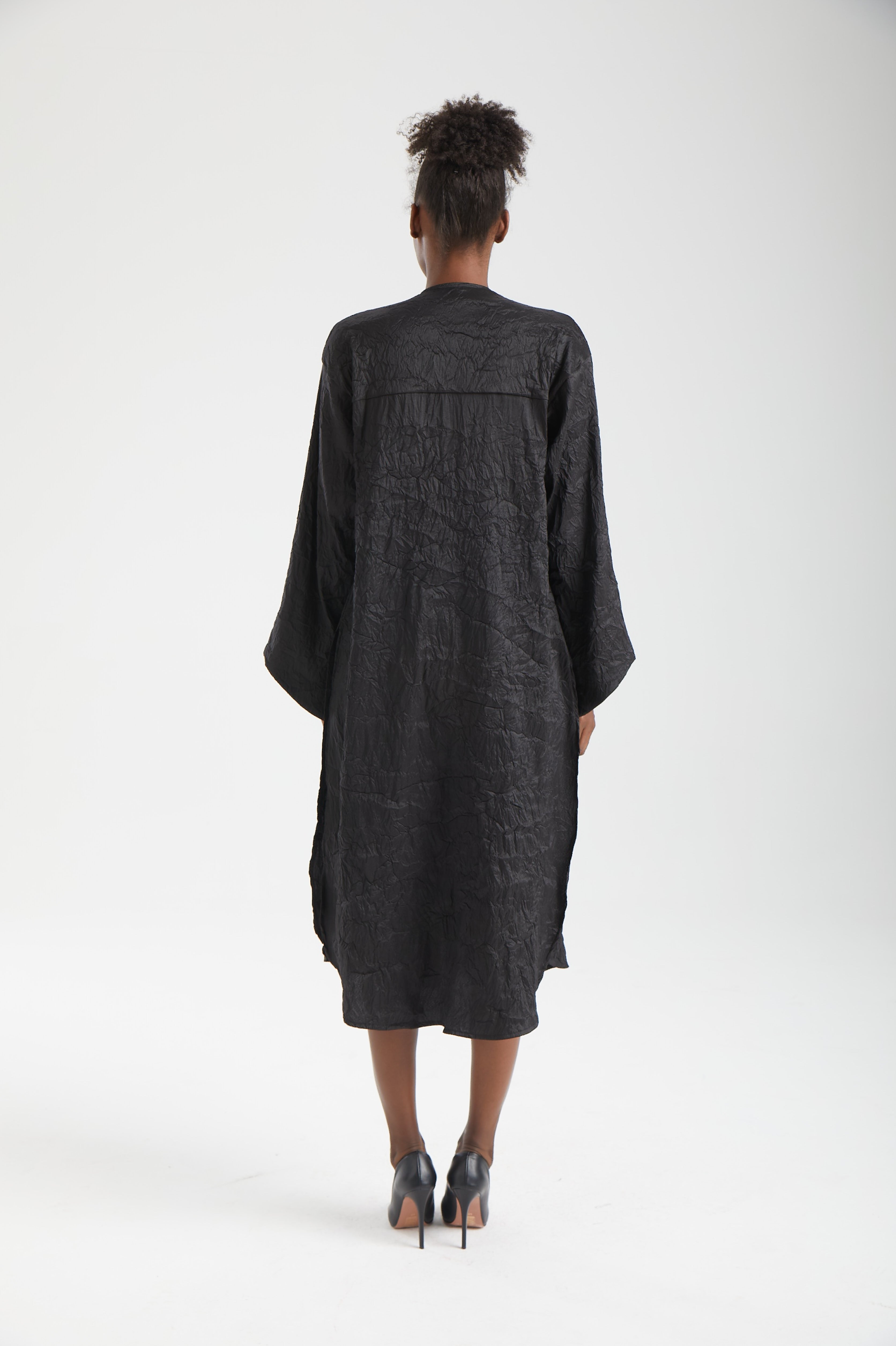 Kadın siyah kimono – NEBULA Kırışık Dokulu Kimono | IMBUE color:siyah