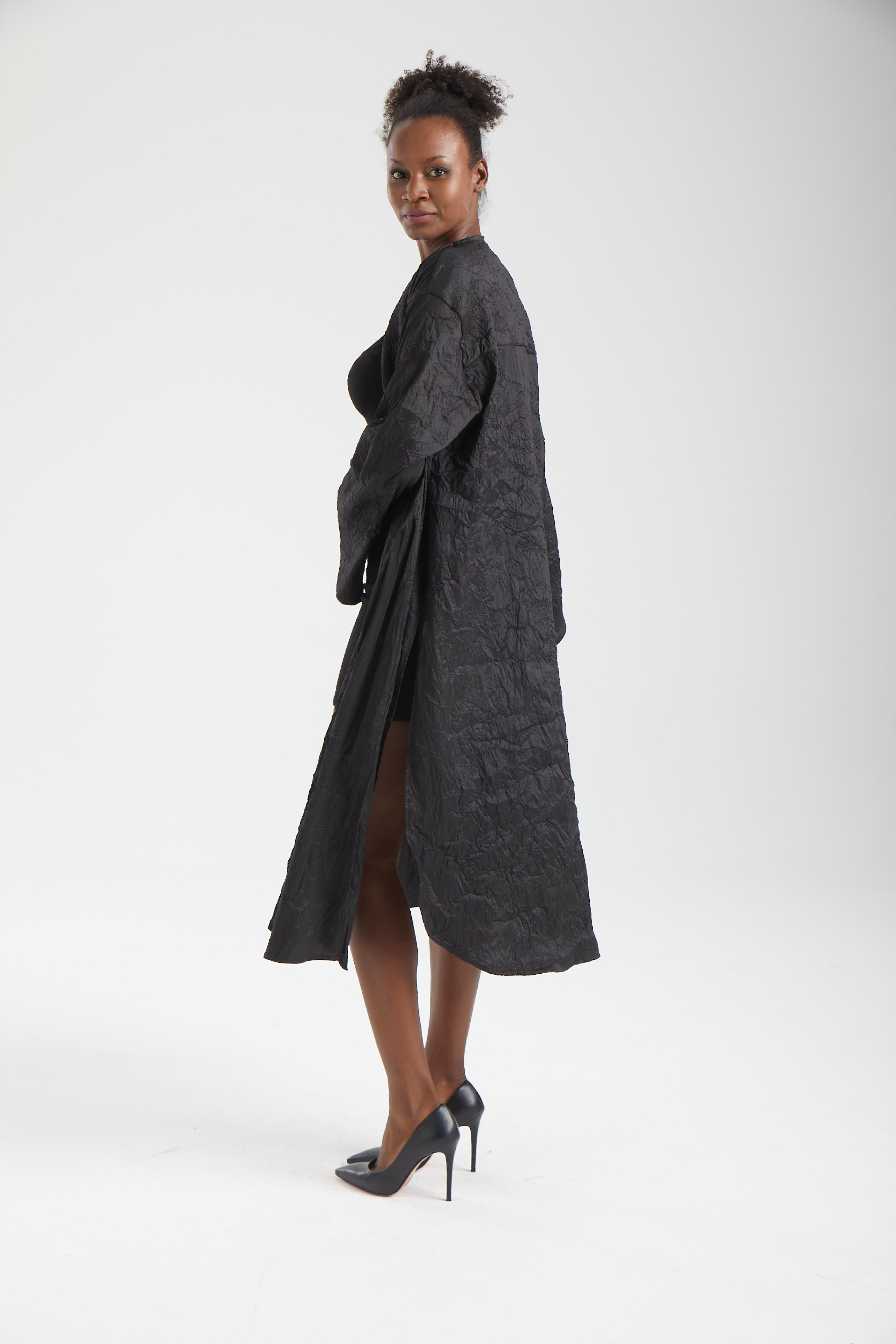 Kadın siyah kimono – NEBULA Kırışık Dokulu Kimono | IMBUE color:siyah