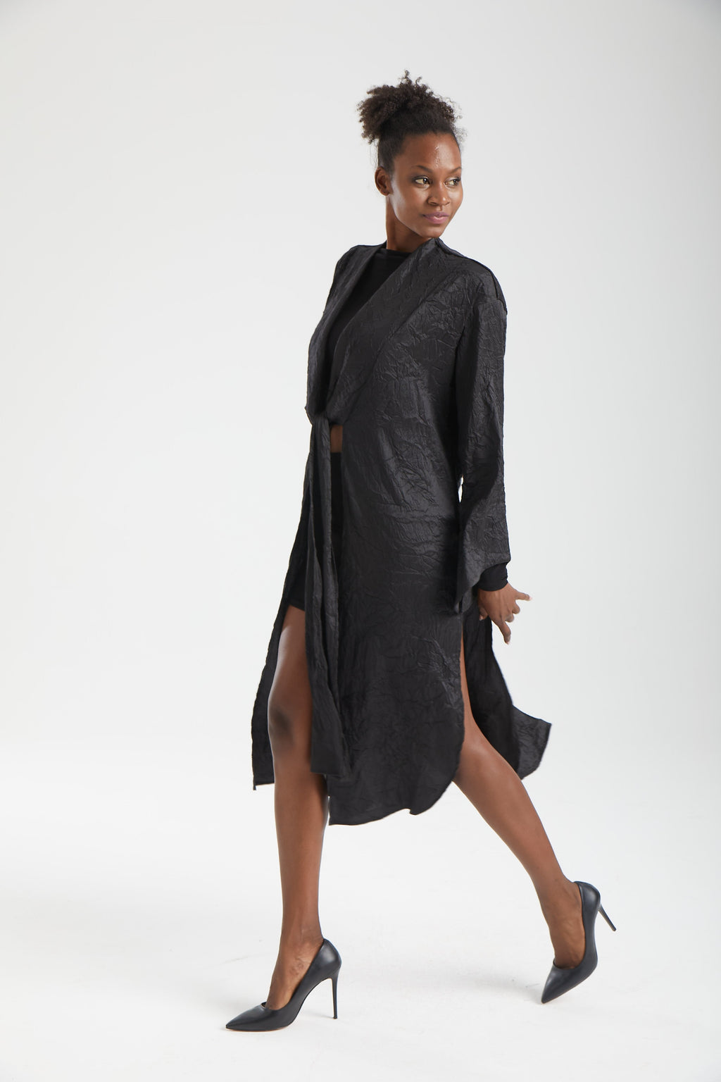 Kadın siyah kimono – NEBULA Kırışık Dokulu Kimono | IMBUE color:siyah