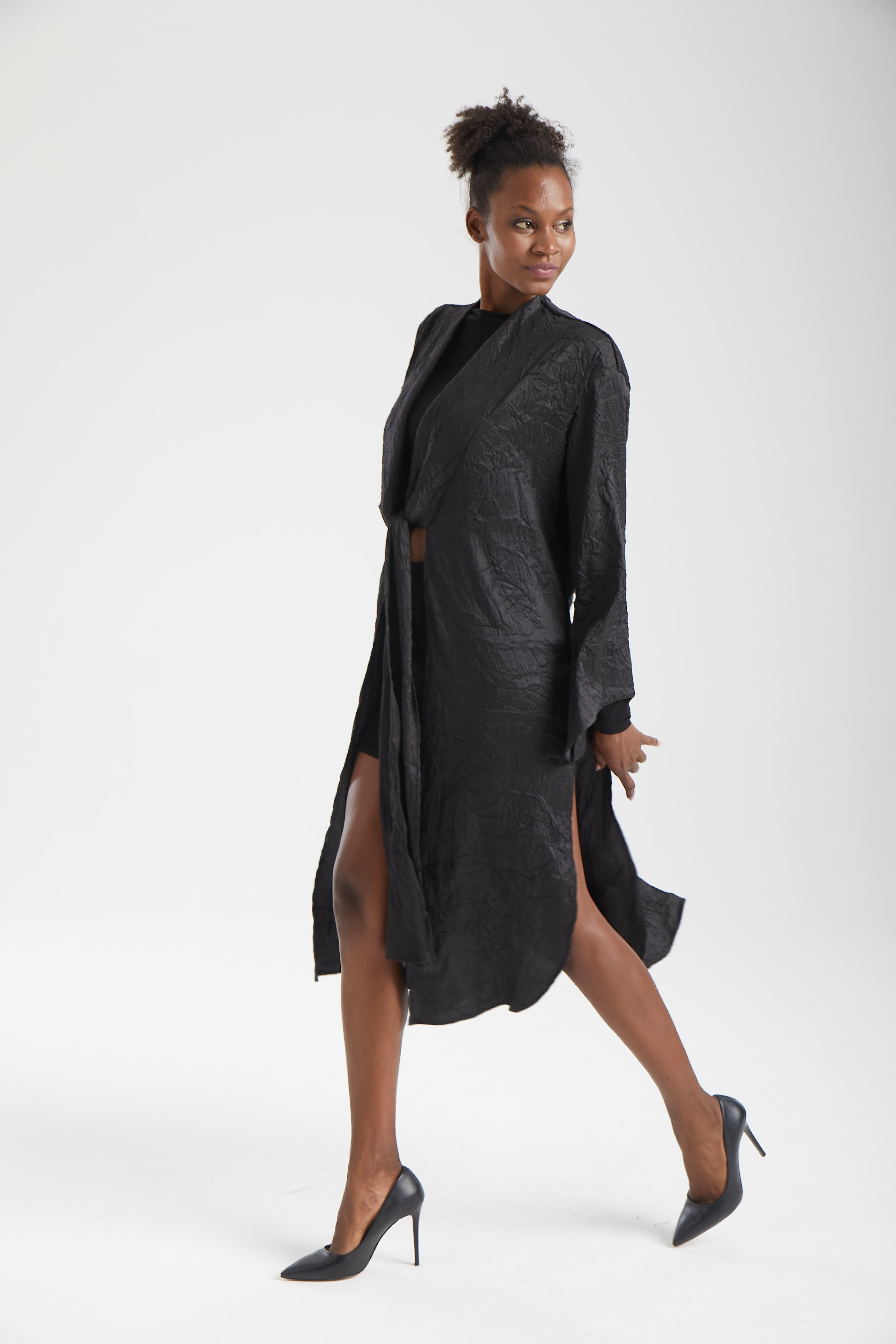 Kadın siyah kimono – NEBULA Kırışık Dokulu Kimono | IMBUE color:siyah