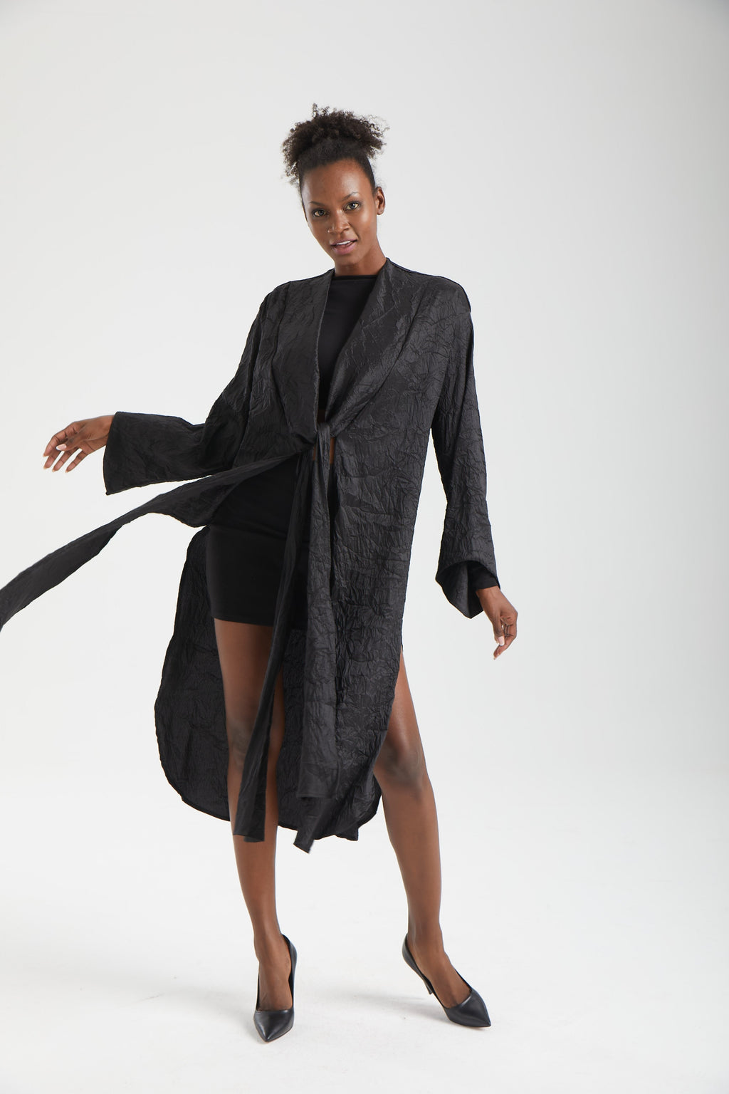 Kadın siyah kimono – NEBULA Kırışık Dokulu Kimono | IMBUE color:siyah