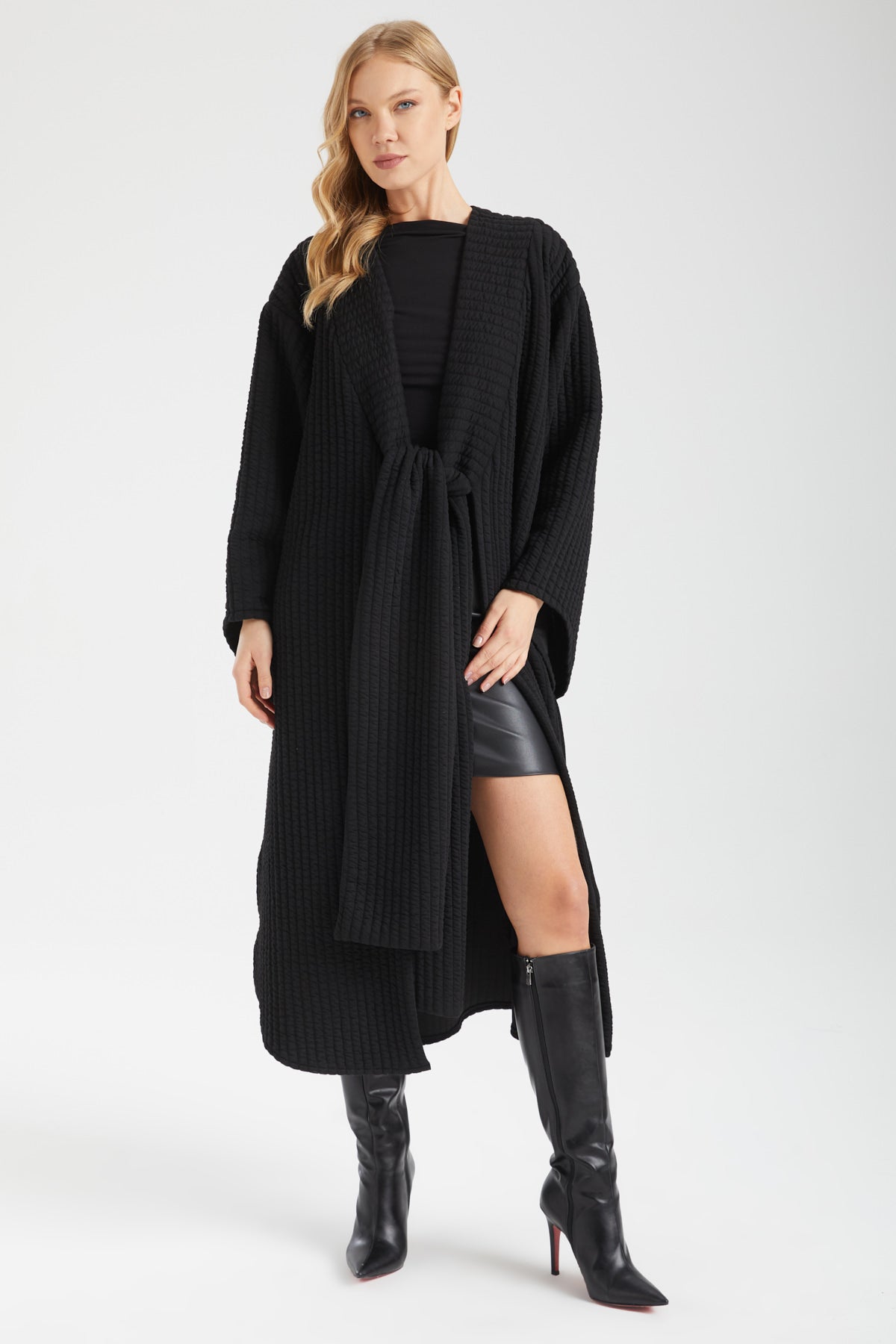 Kadın siyah kimono – ATLAS Yapısal Kimono | IMBUE [color:siyah]