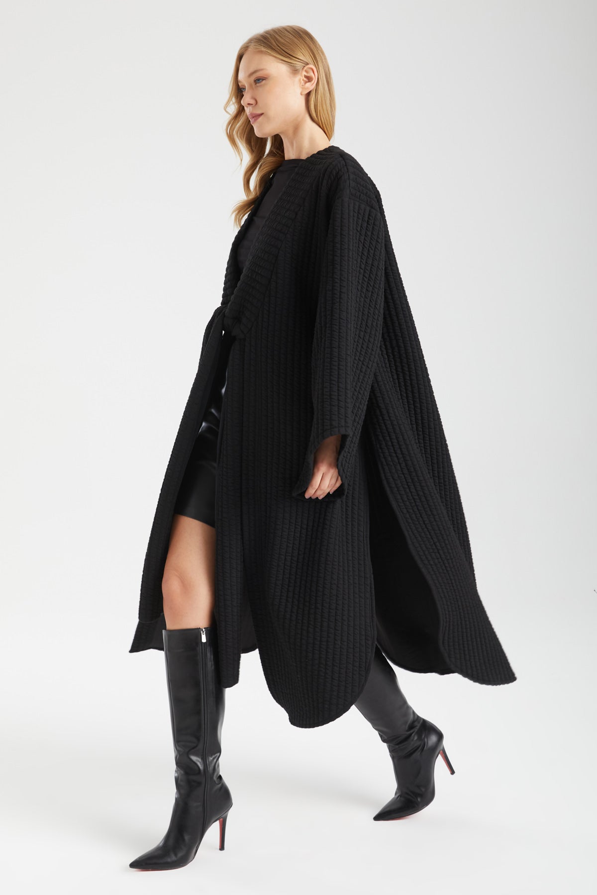 Kadın siyah kimono – ATLAS Yapısal Kimono | IMBUE [color:siyah]