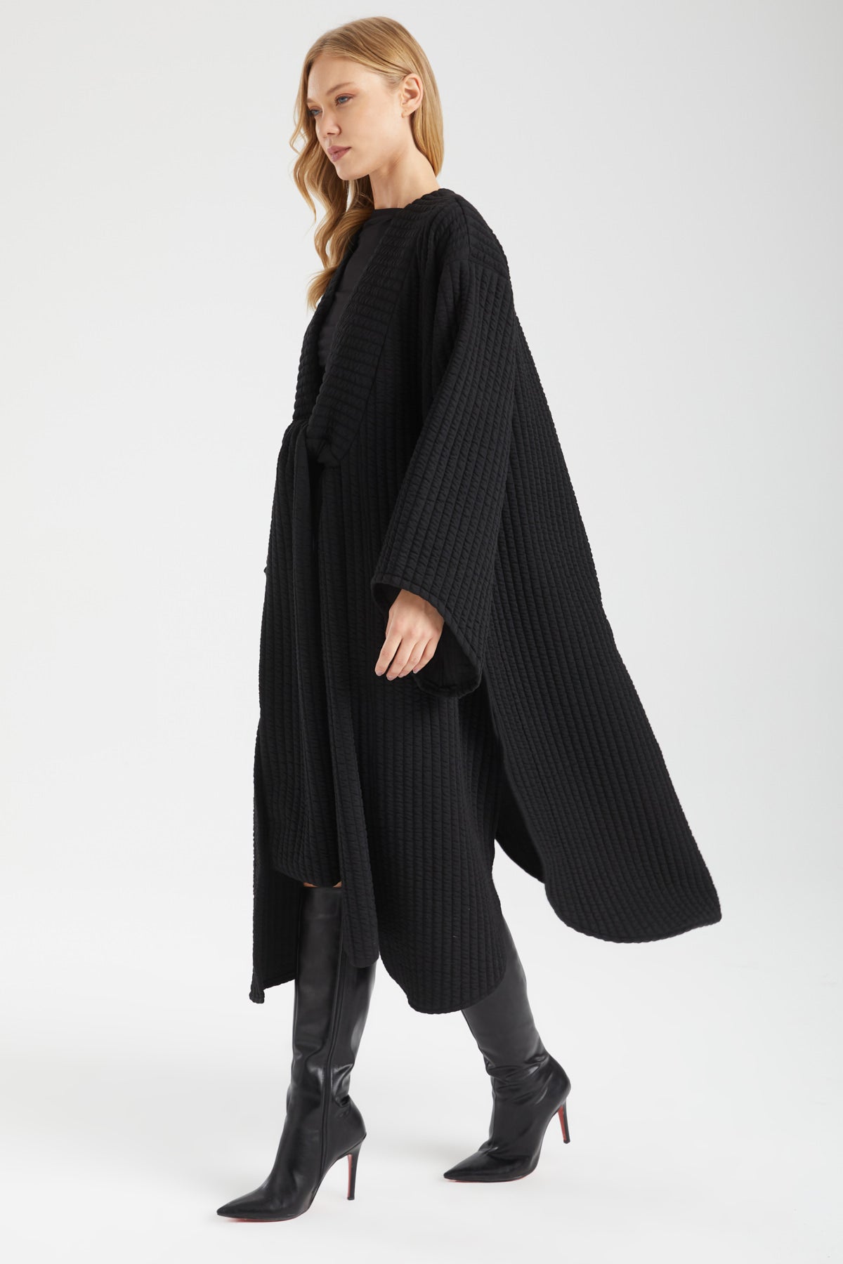 Kadın siyah kimono – ATLAS Yapısal Kimono | IMBUE [color:siyah]