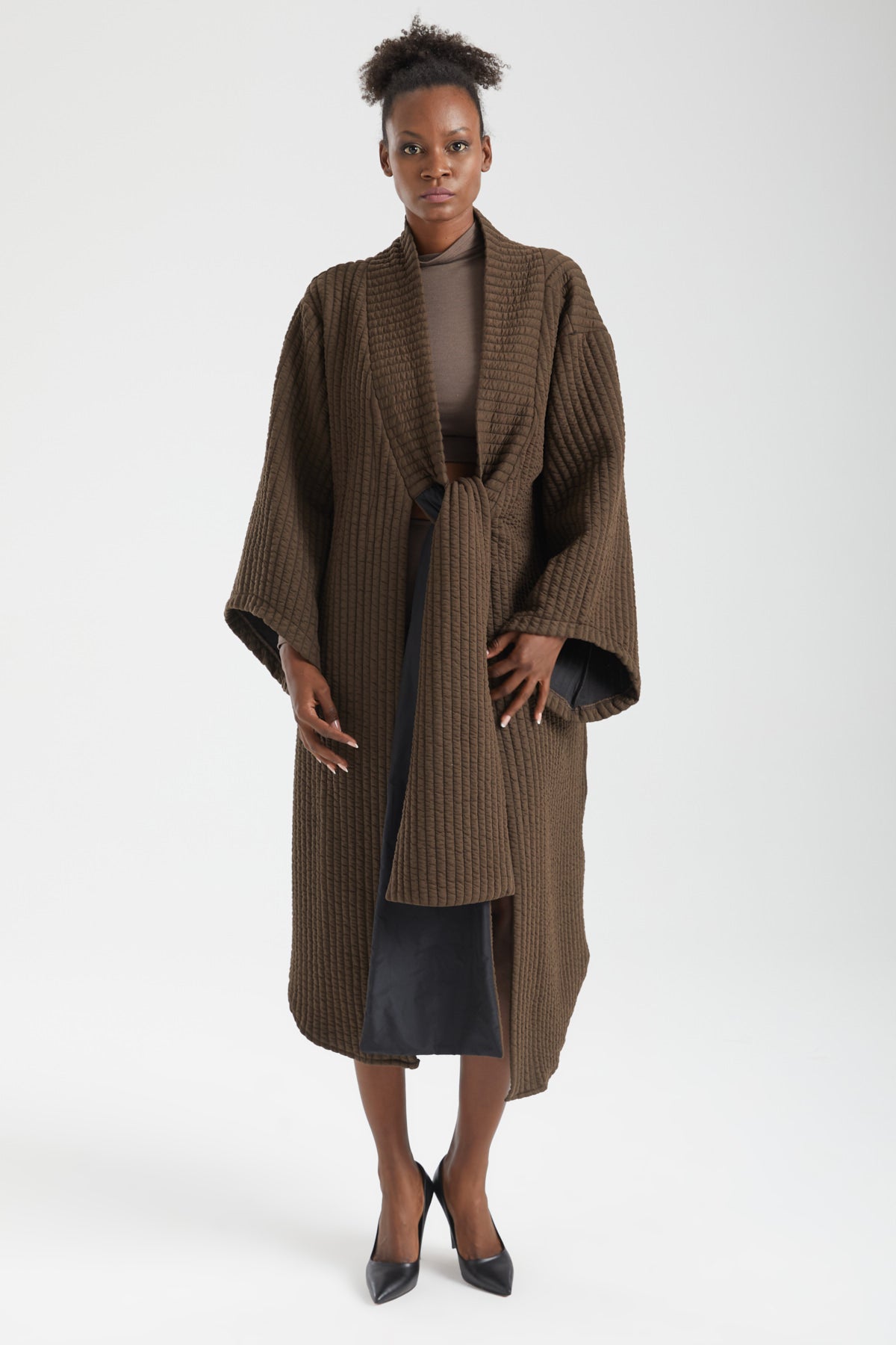Kadın kahverengi kimono – ATLAS Yapısal Kimono | IMBUE [color:kahverengi]