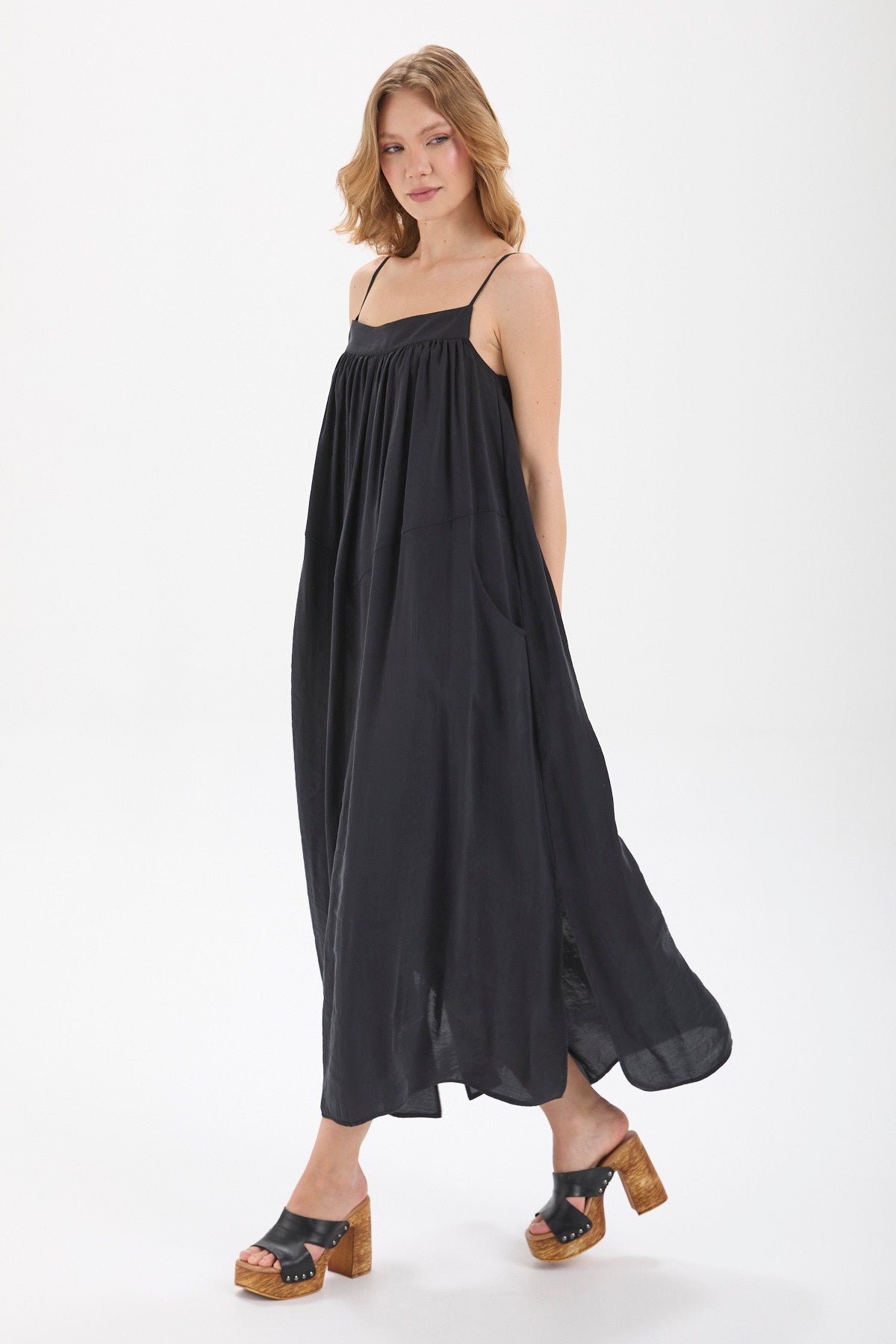 ELYSE Dökümlü Maxi Elbise - siyah dökümlü maxi elbise - IMBUE - color:BLK