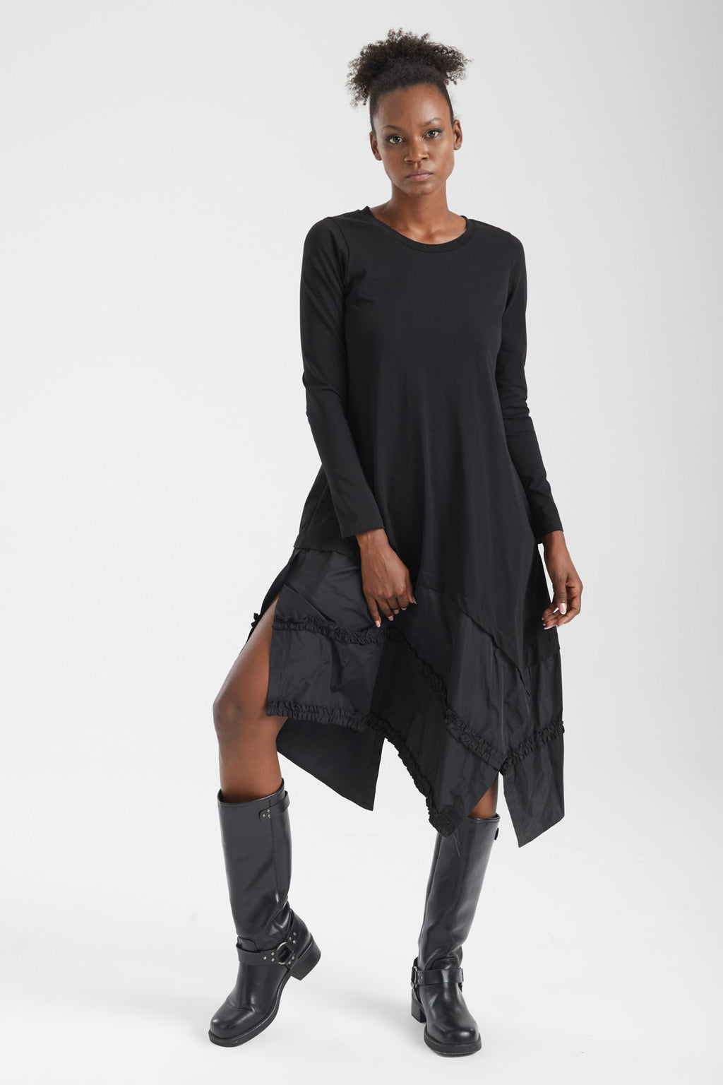 Kadın siyah elbise – FREYA Hareketli Etek Ucu Elbise | IMBUE color:siyah