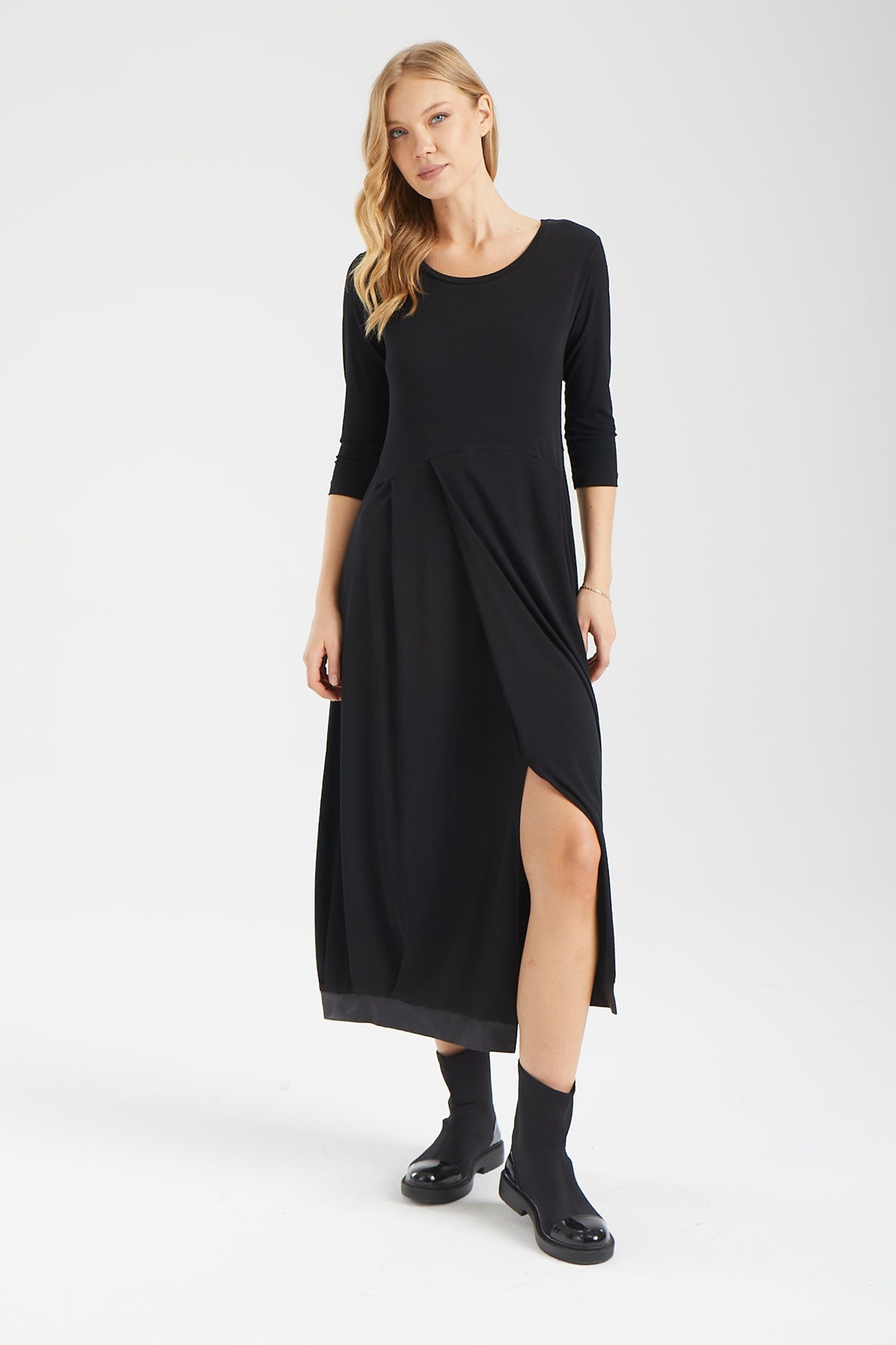 Kadın siyah elbise – AURA Etek Ucu Detaylı Elbise | IMBUE color:siyah