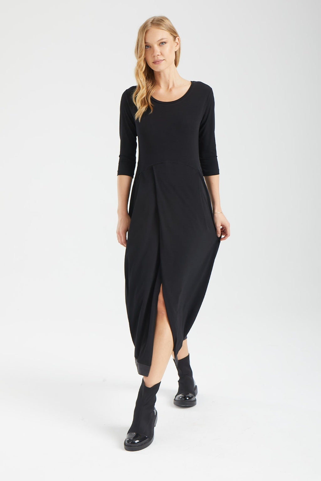 Kadın siyah elbise – AURA Etek Ucu Detaylı Elbise | IMBUE color:siyah