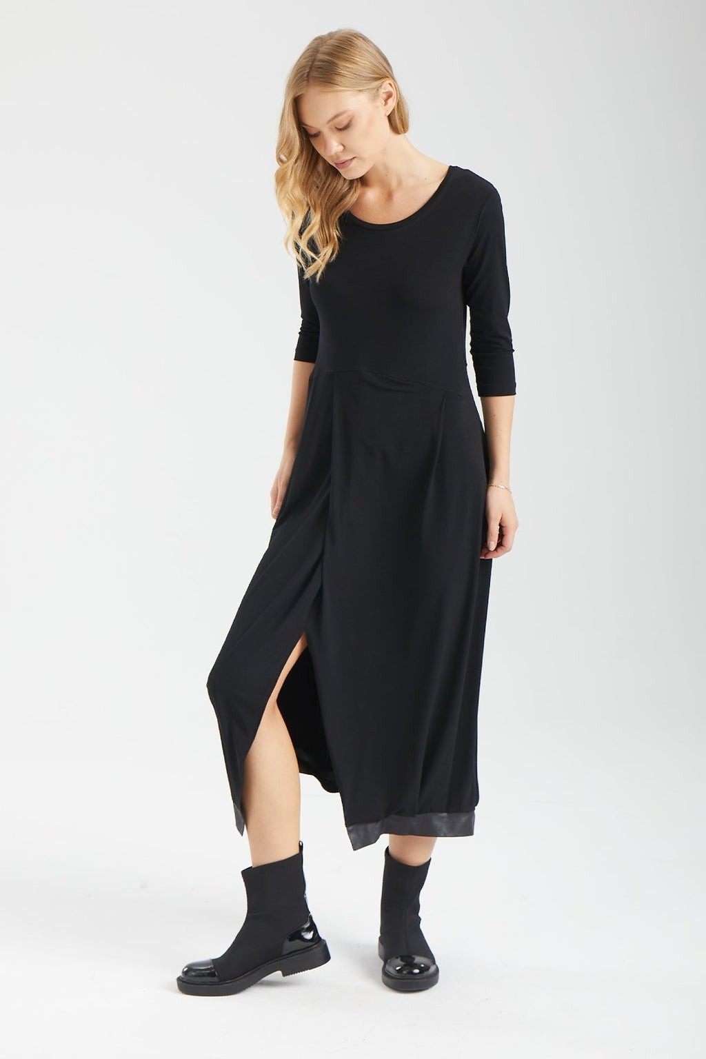 Kadın siyah elbise – AURA Etek Ucu Detaylı Elbise | IMBUE color:siyah