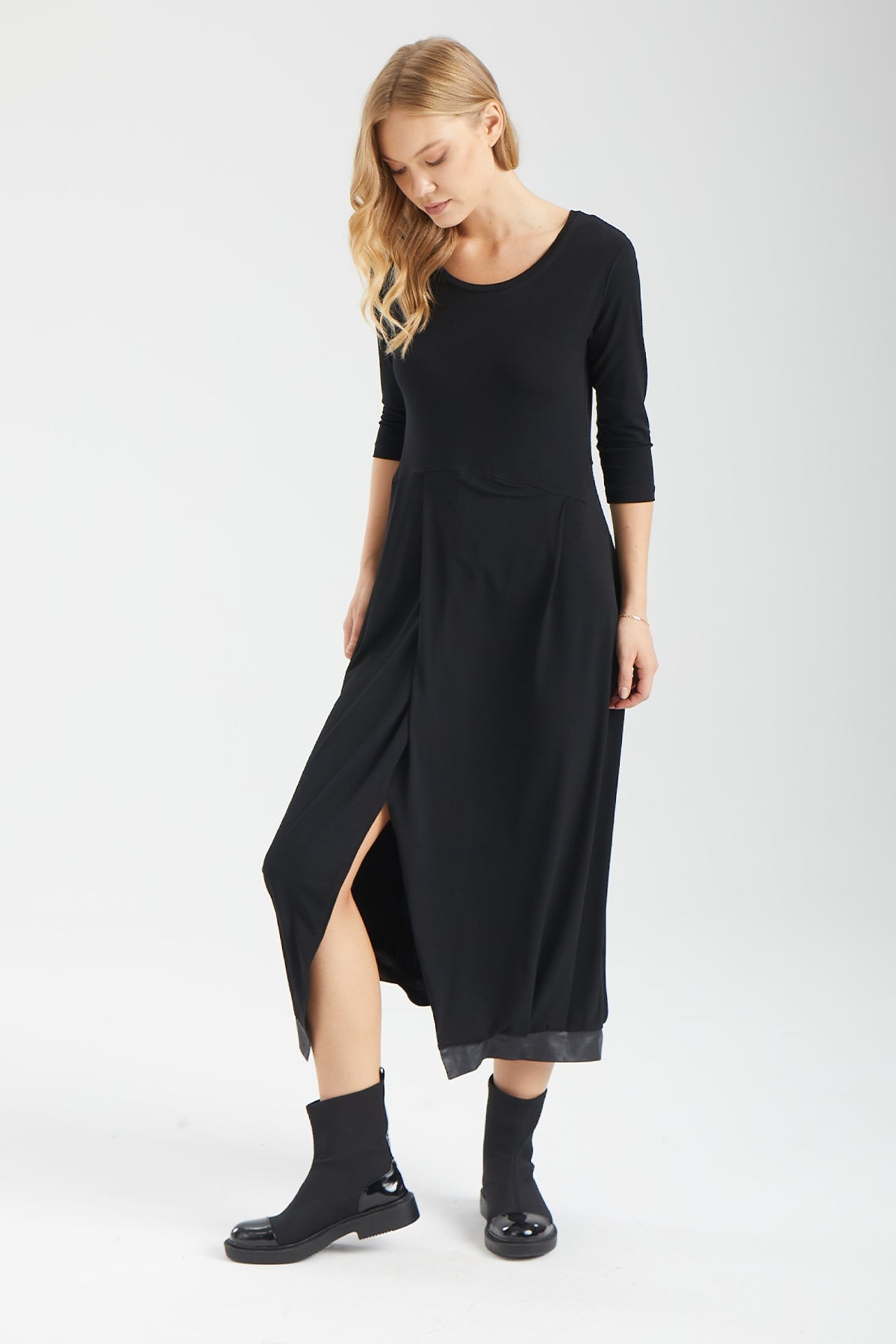 Kadın siyah elbise – AURA Etek Ucu Detaylı Elbise | IMBUE color:siyah