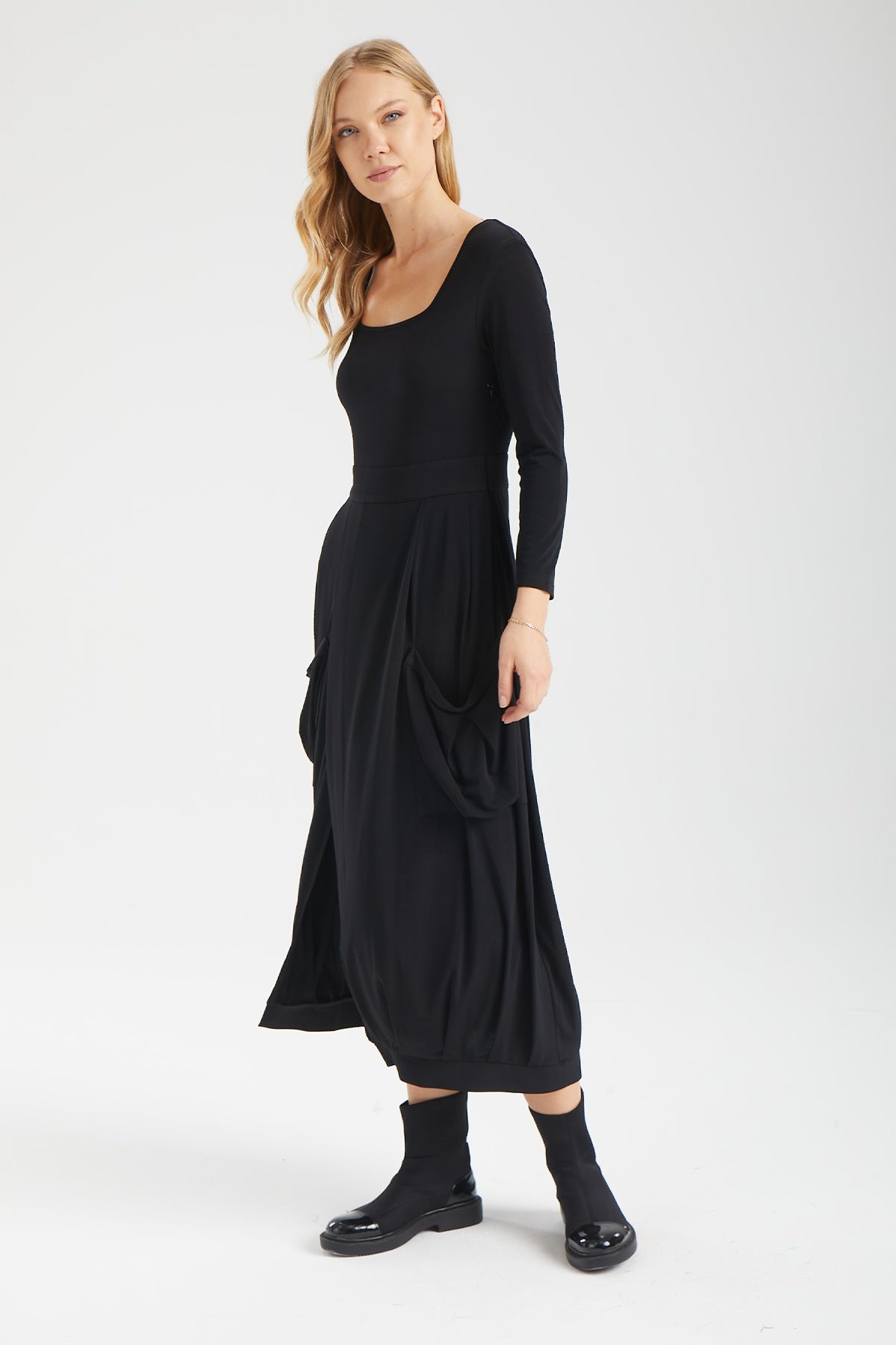 Kadın siyah elbise – THEA Drapeli Elbise | IMBUE color:siyah