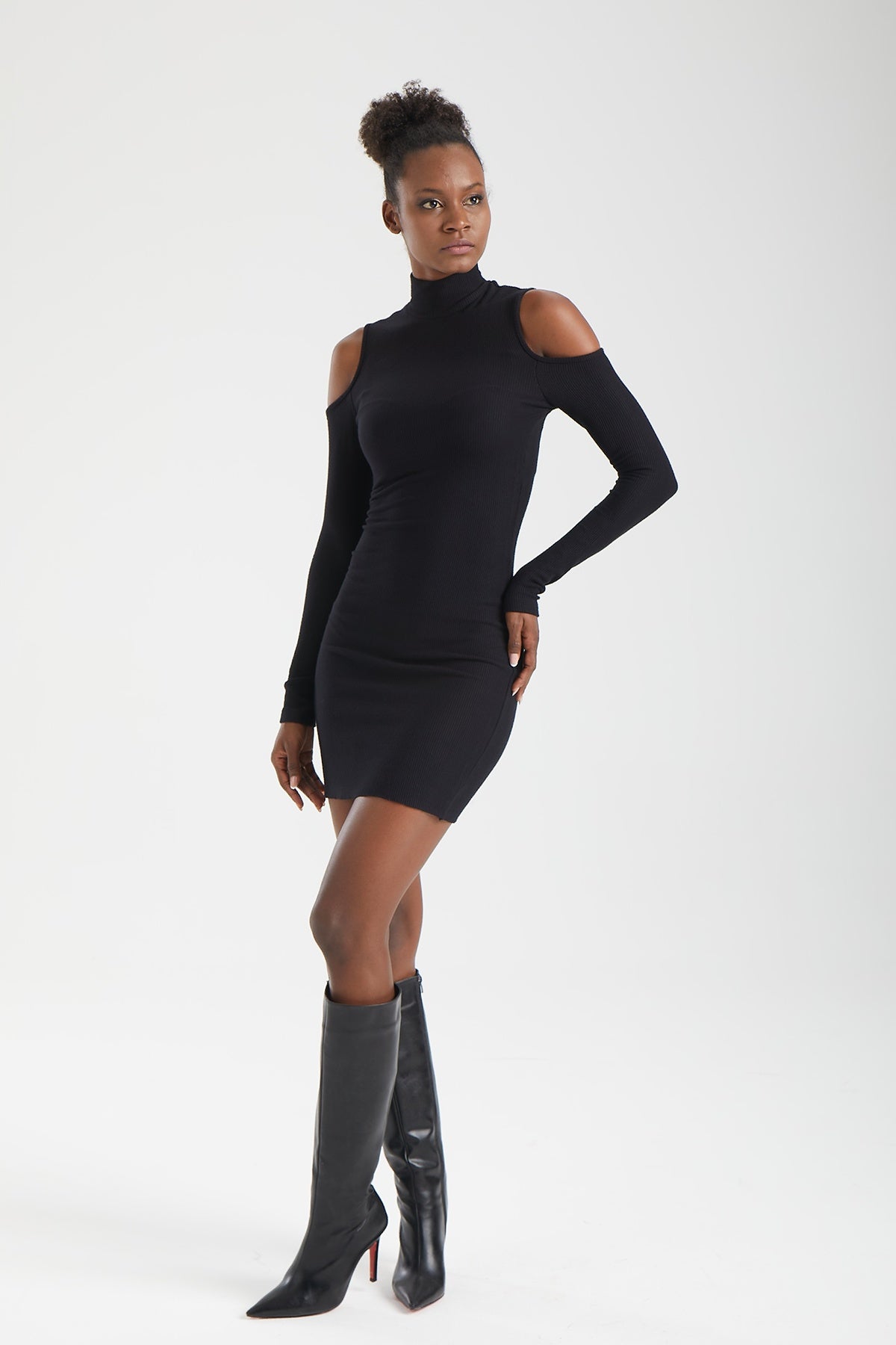 Kadın siyah elbise – LYRA Cut-Out Fitilli Elbise | IMBUE color:siyah