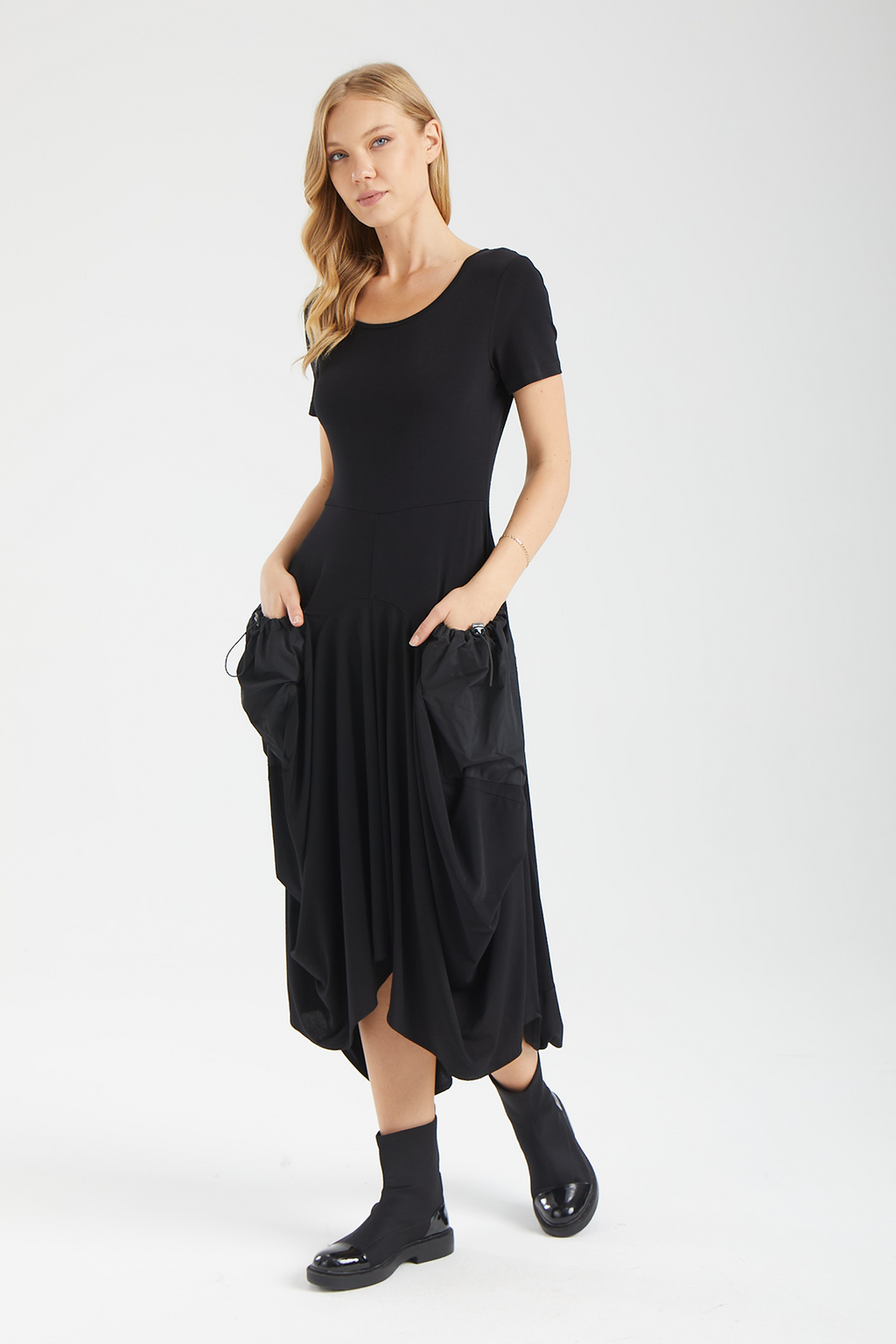 VEGA Teknik Cepli Balon Elbise