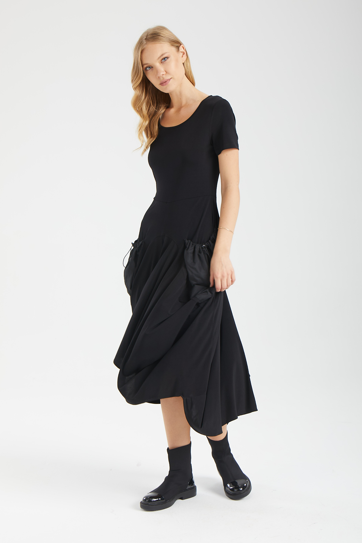 VEGA Teknik Cepli Balon Elbise